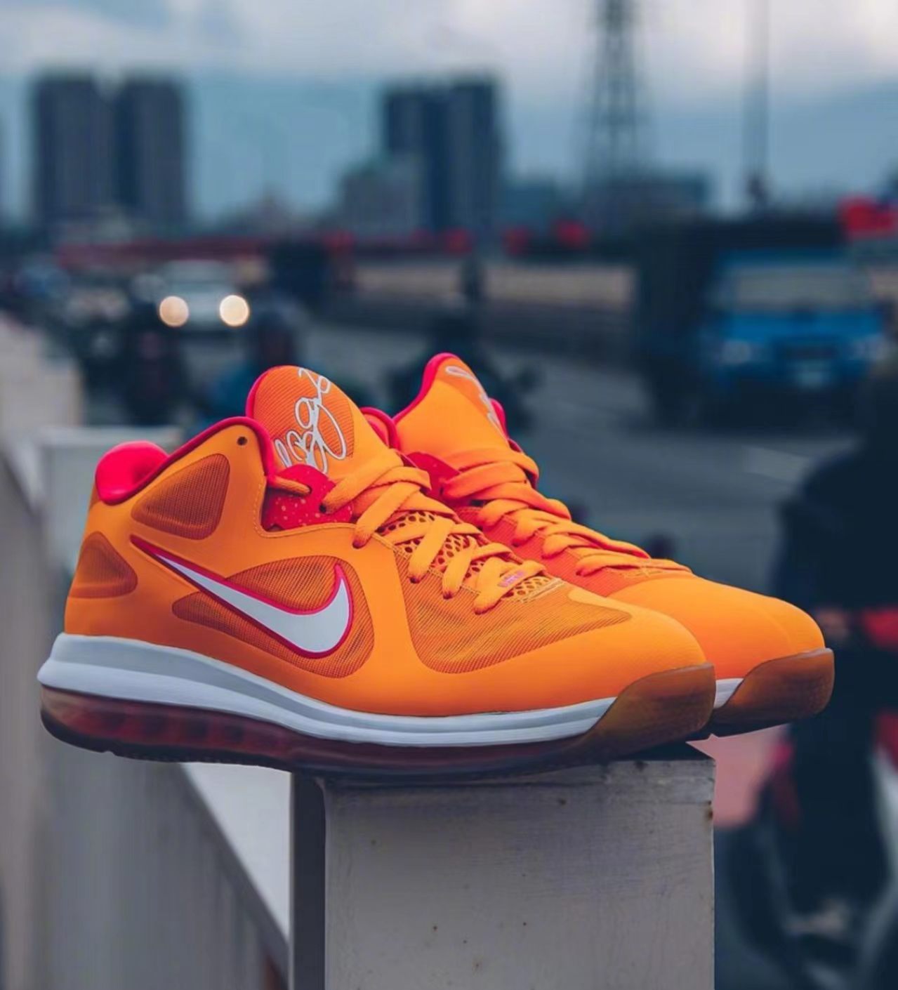 Nike LeBron 9 Low 