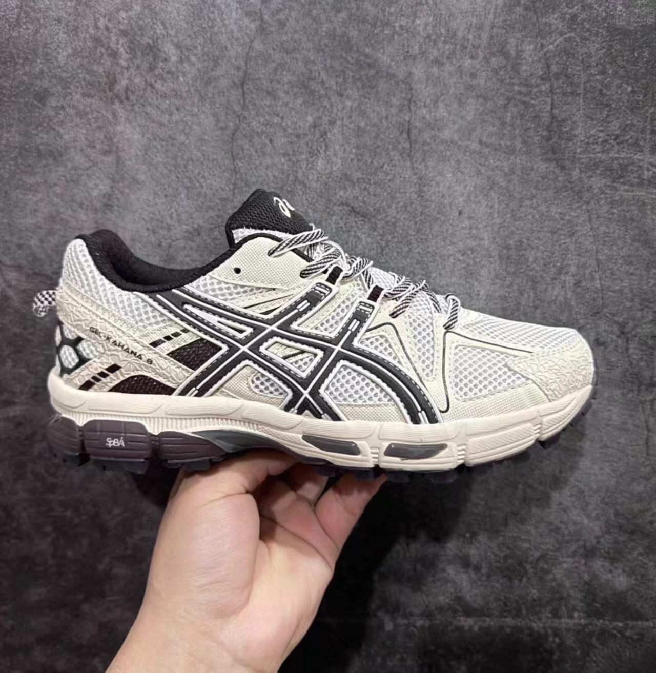 ASICS Gel-Kahana 8 Cream Black Dark Brown