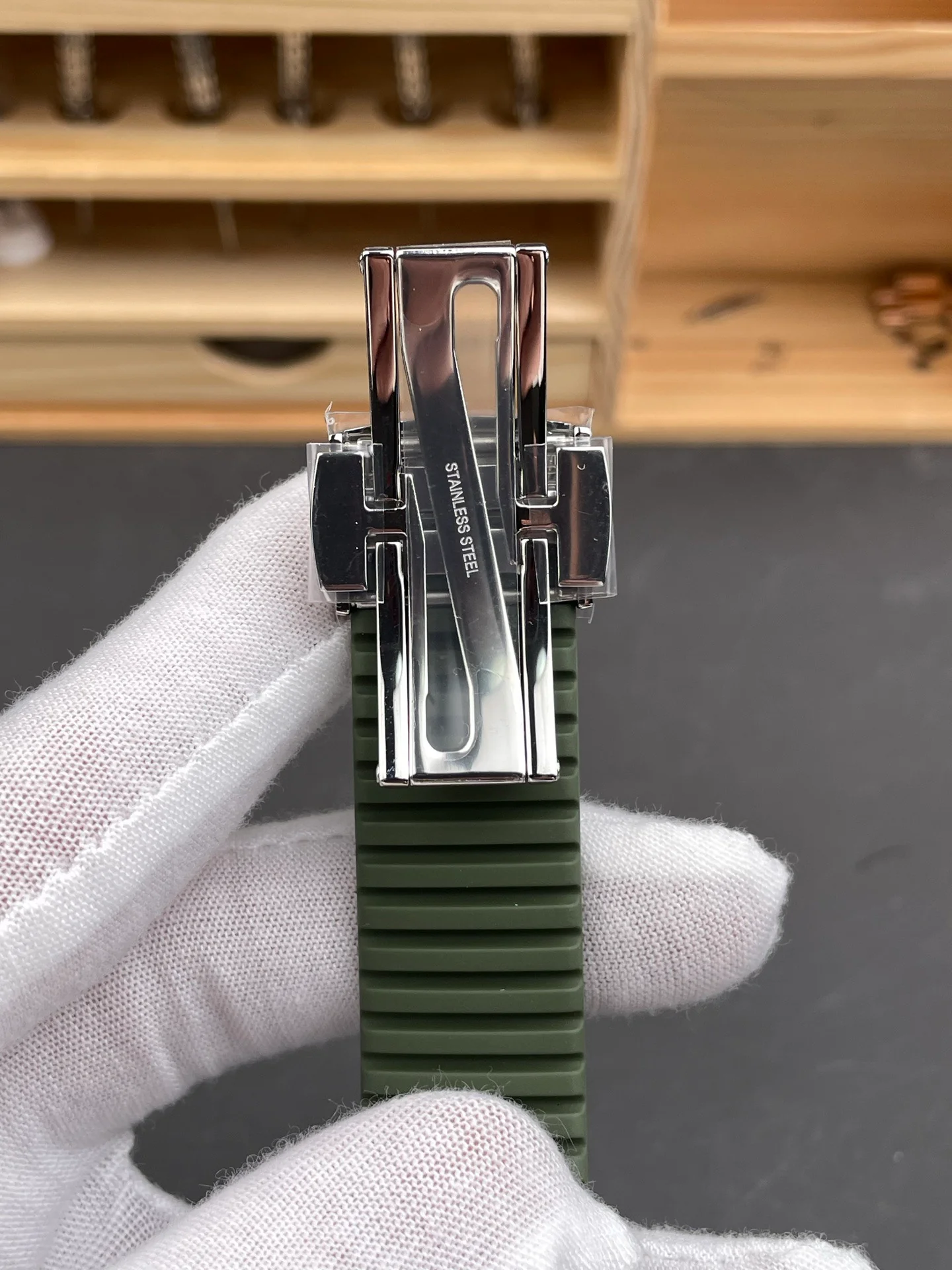 Patek Aquanaut 5168G Avocado Green V4 Version