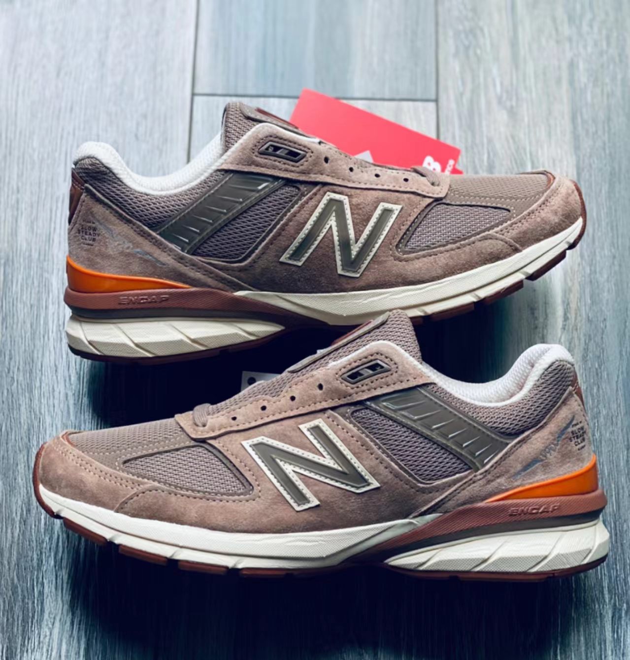 New Balance 990v5 