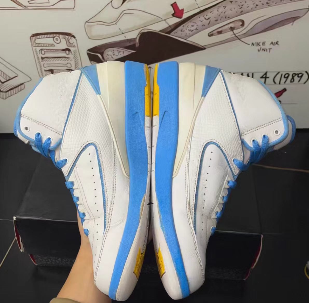Air Jordan 2 Retro "UNC"