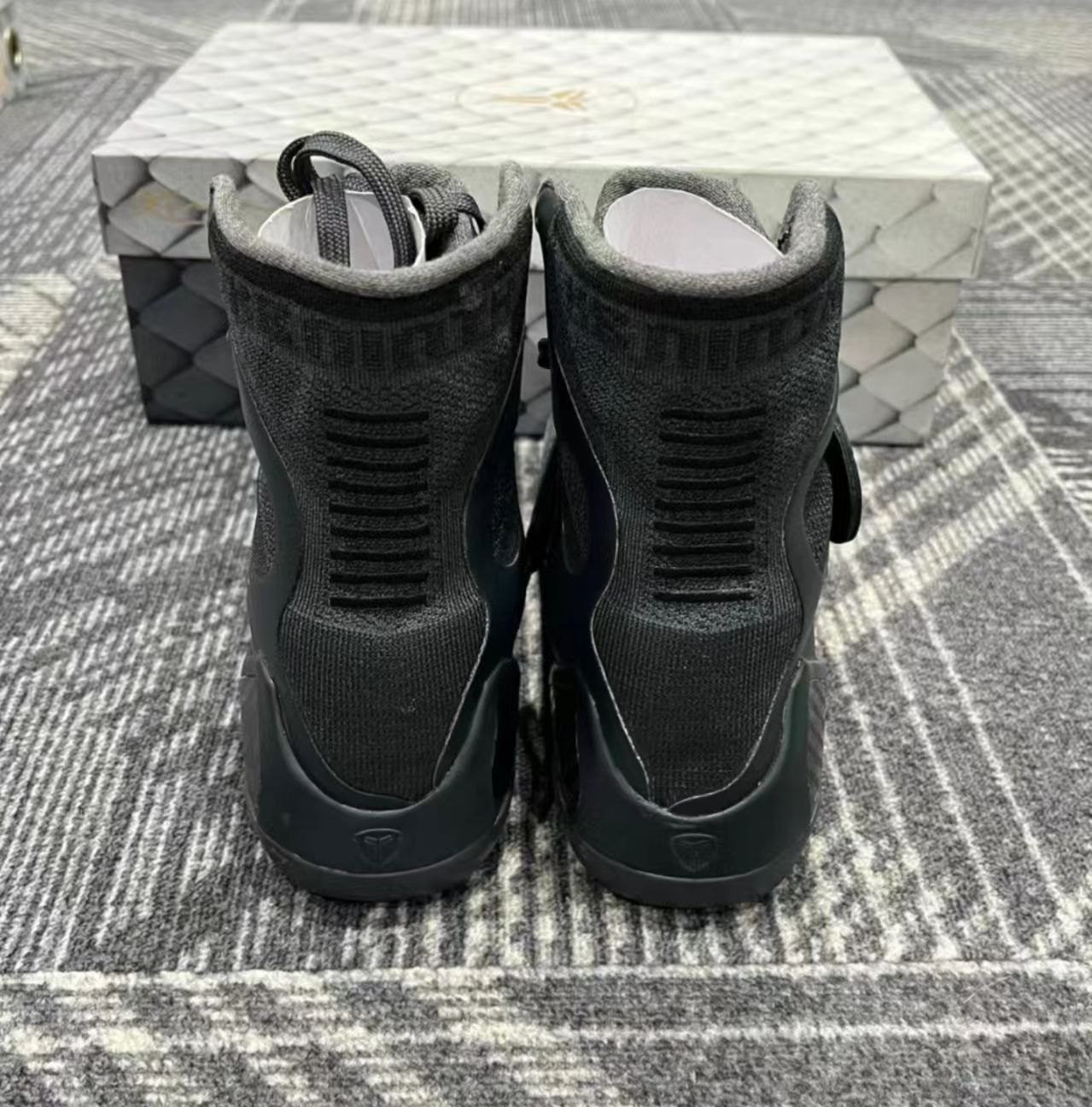 Nike Kobe 9 Elite High "Fade to Black / Triple Black"