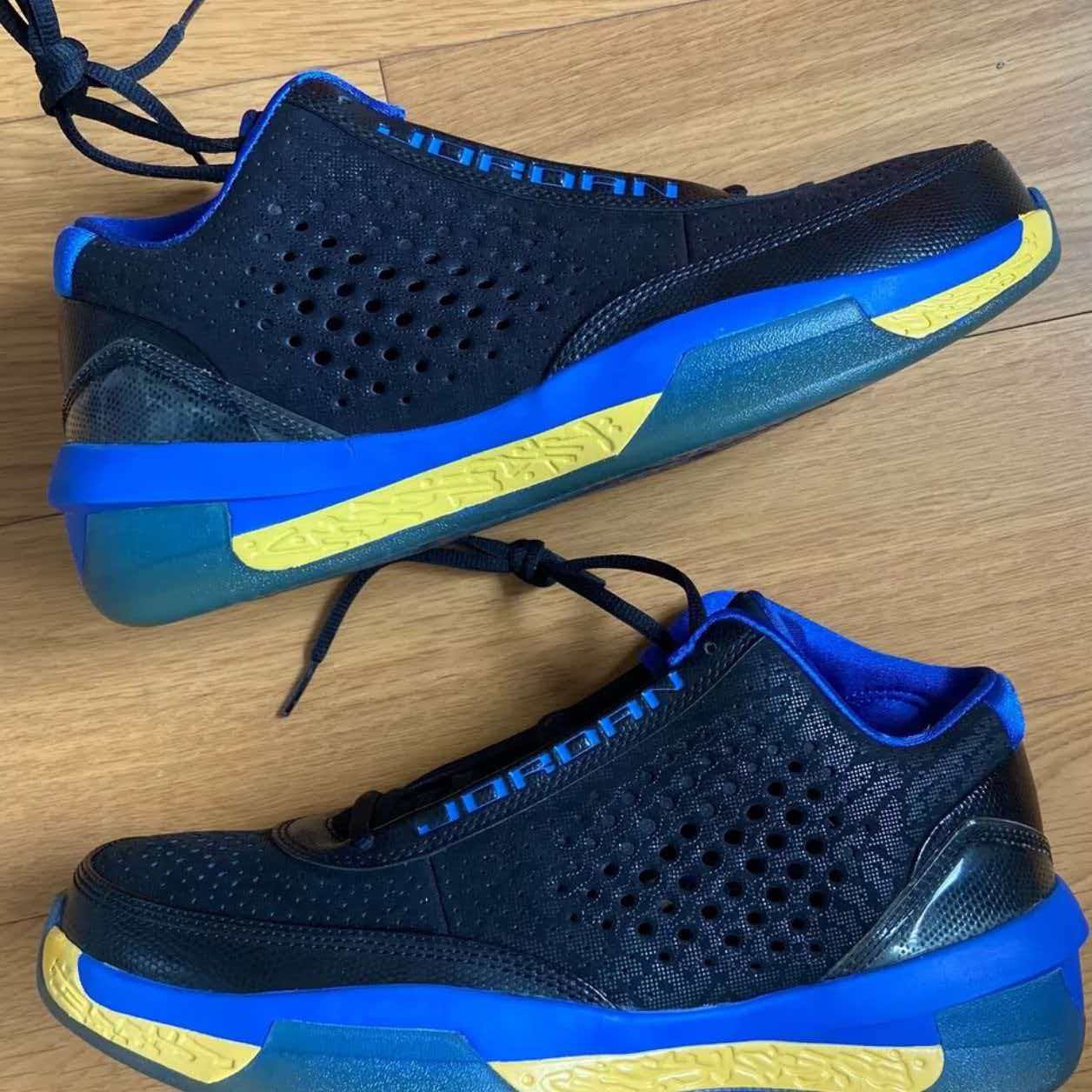 Air Jordan 25 Team Retro 