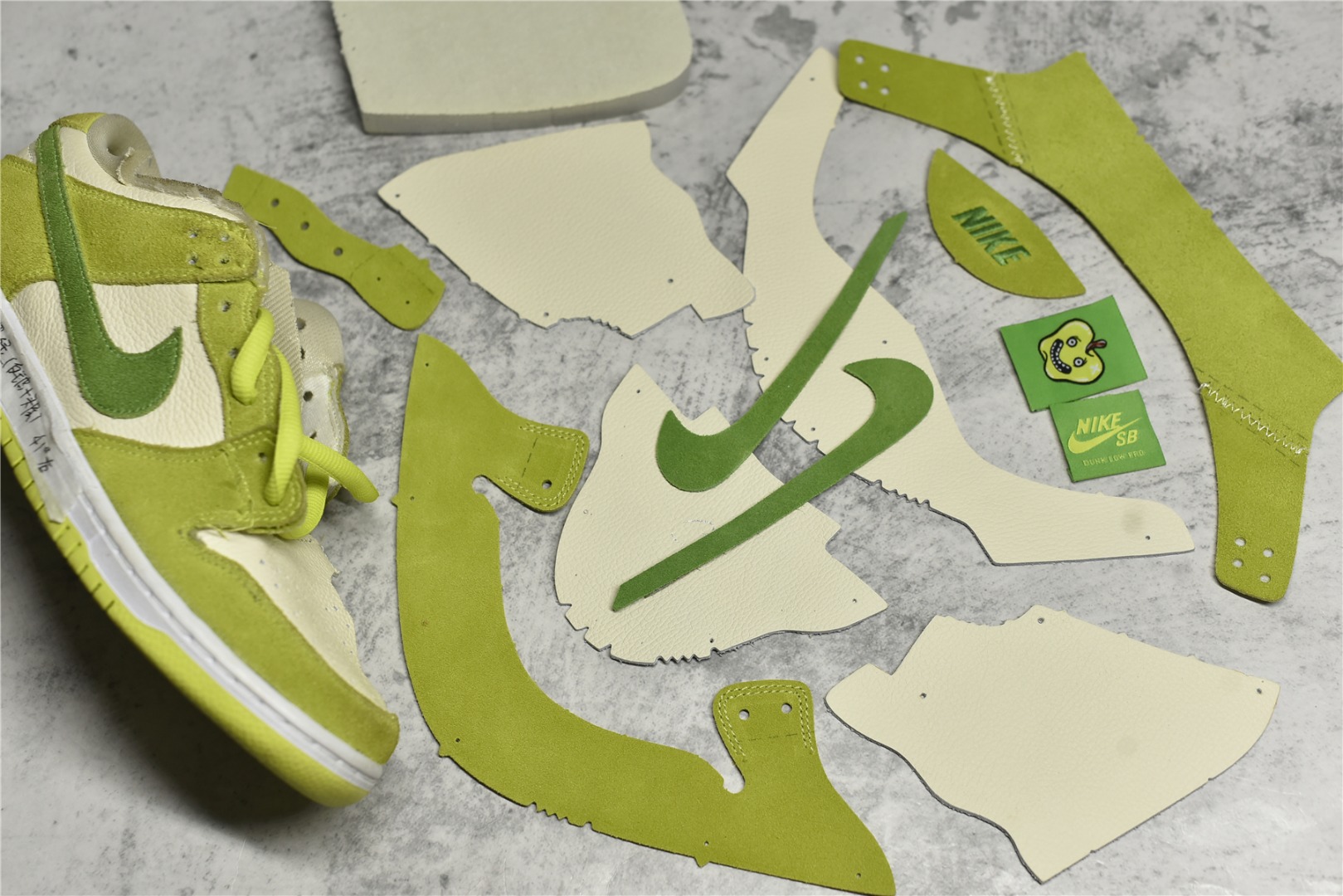 KO NIKE DUNK LOW GREEN APPLE DM0807-300