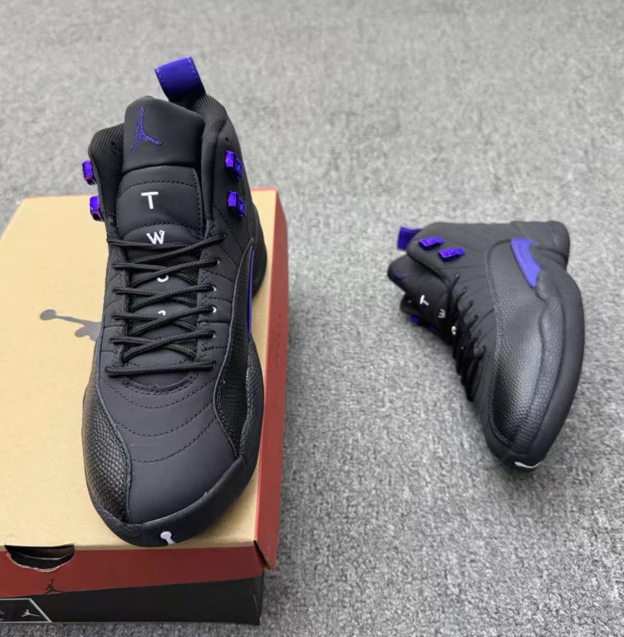 Air Jordan 12 Retro "Dark Concord"