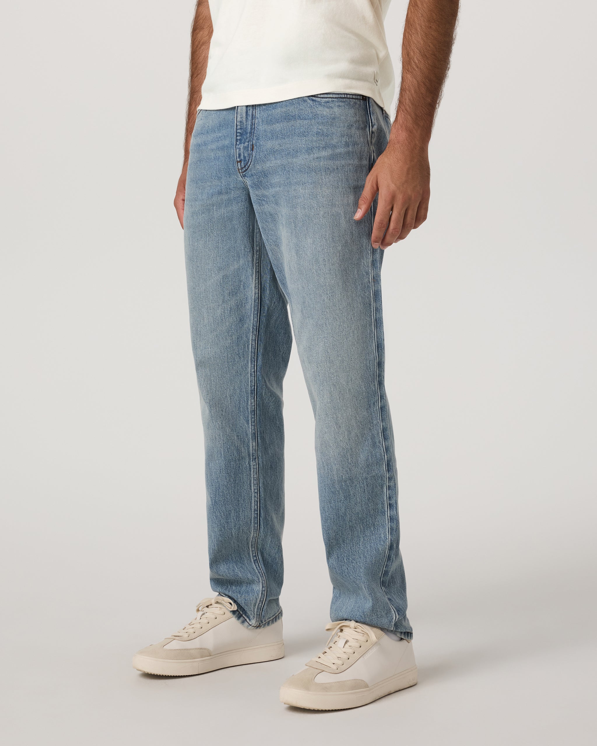 Vuori Vintage Jean Classic Fit 30\