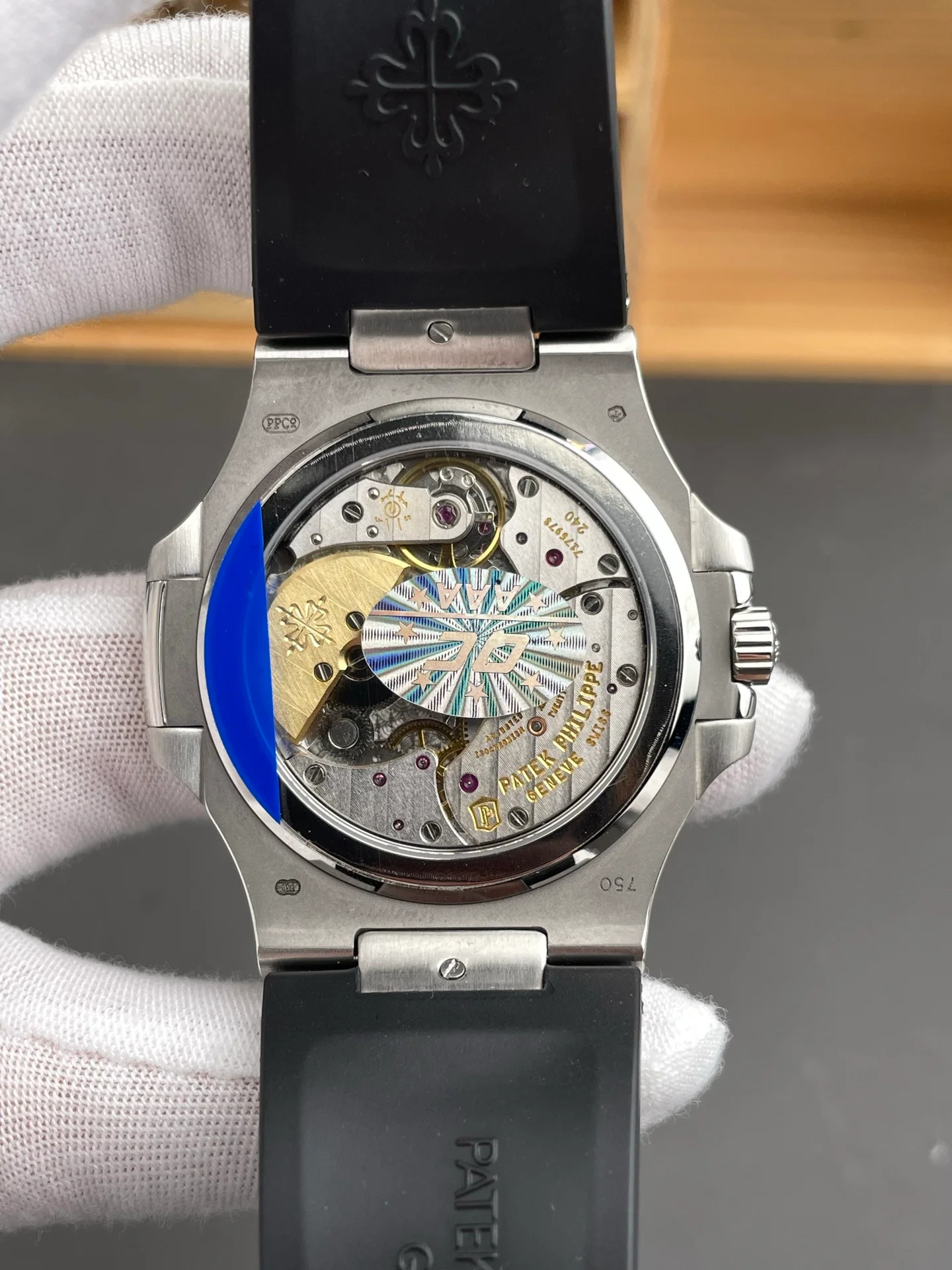 Nautilus 5712 Grey Dial