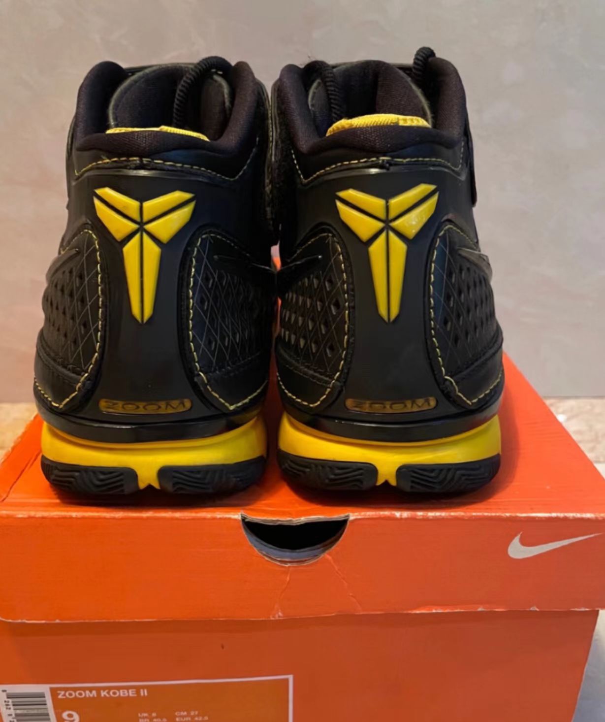 Nike Zoom Kobe 2 "Black/Varsity Maize"