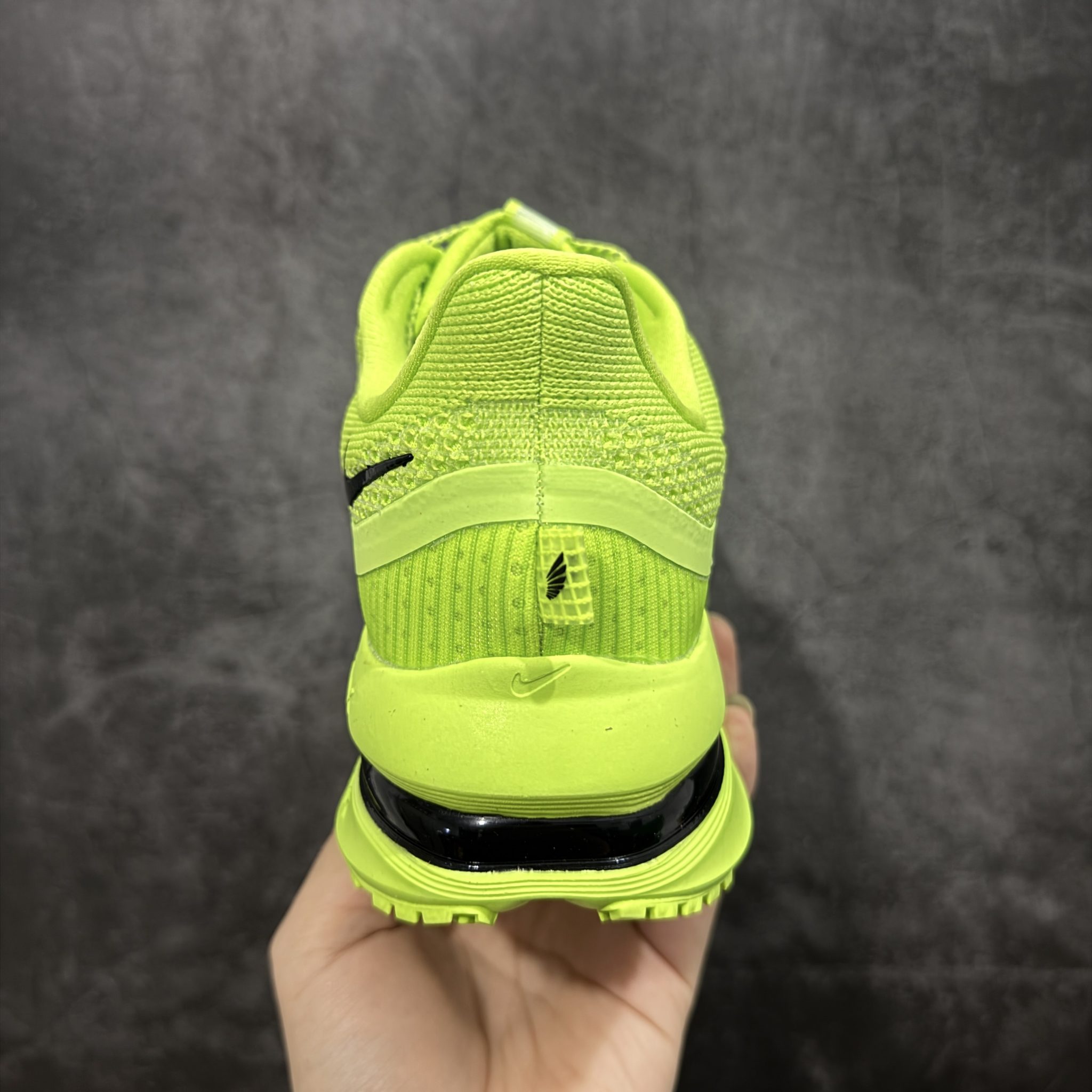 AIR ZOOM PEGASUS PREMIUM VOLT MEN’S – HQ2592-700