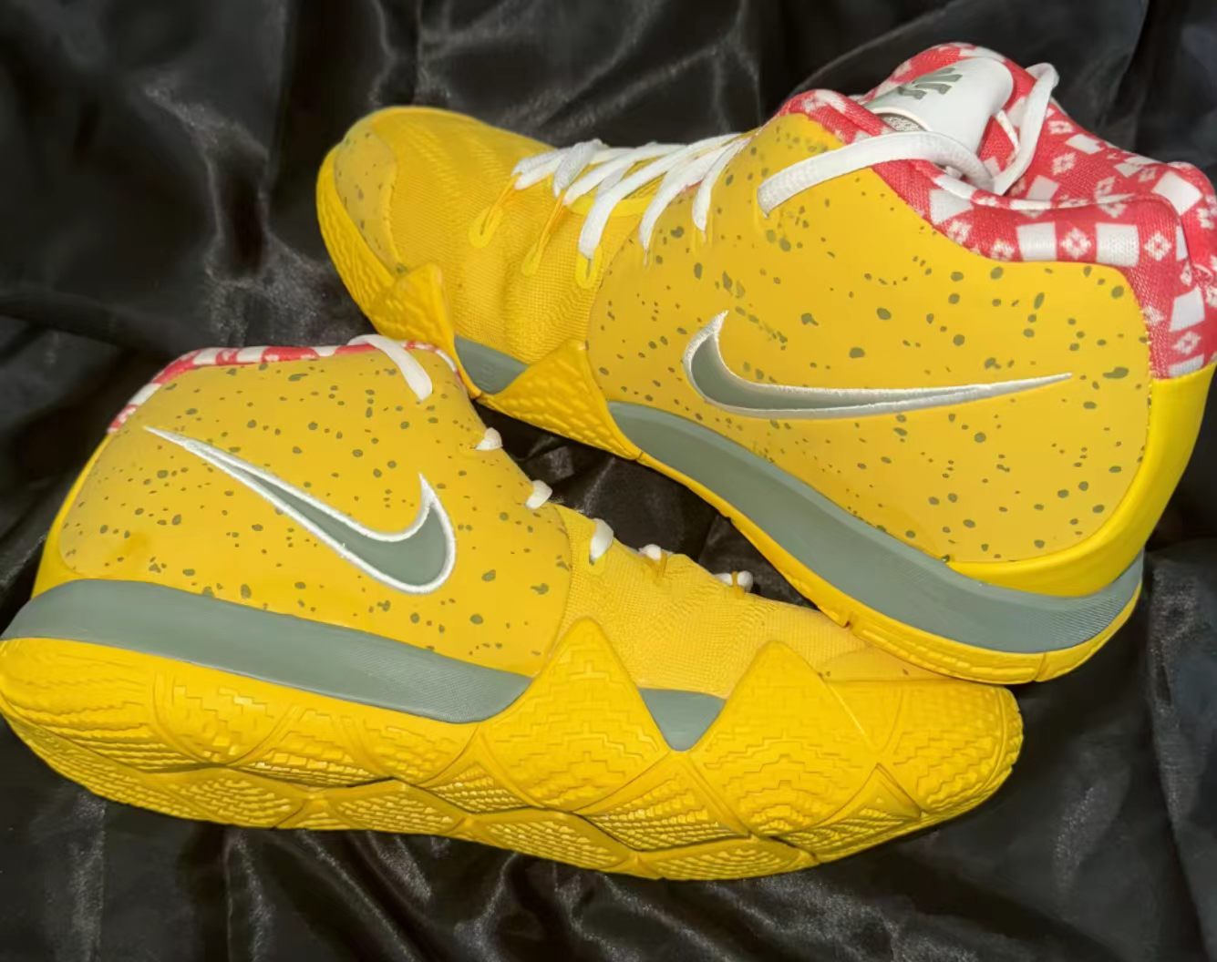 Nike Kybrid S2"What The" / "SpongeBob"