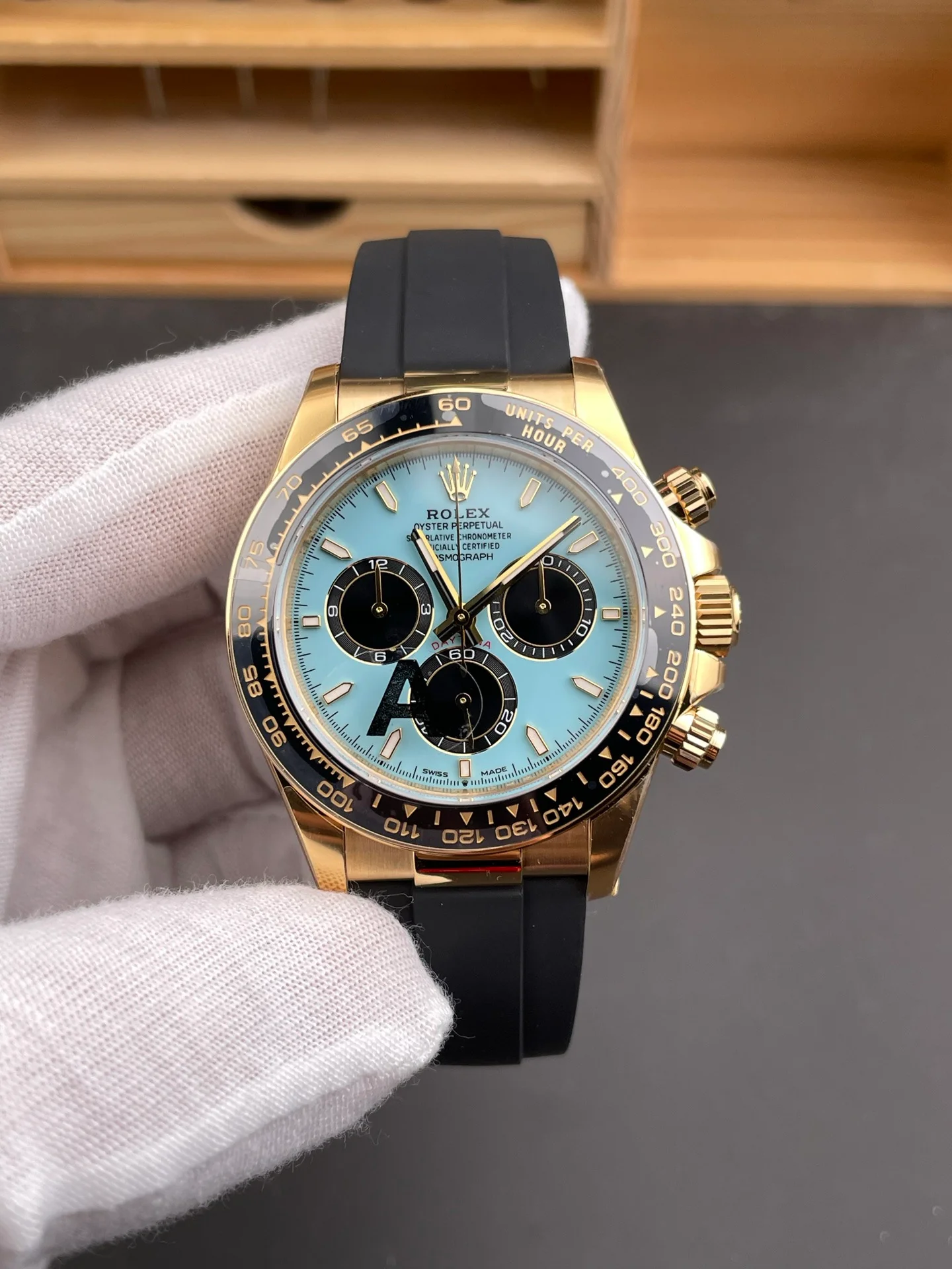 New Daytona Tiffany Blue Dial