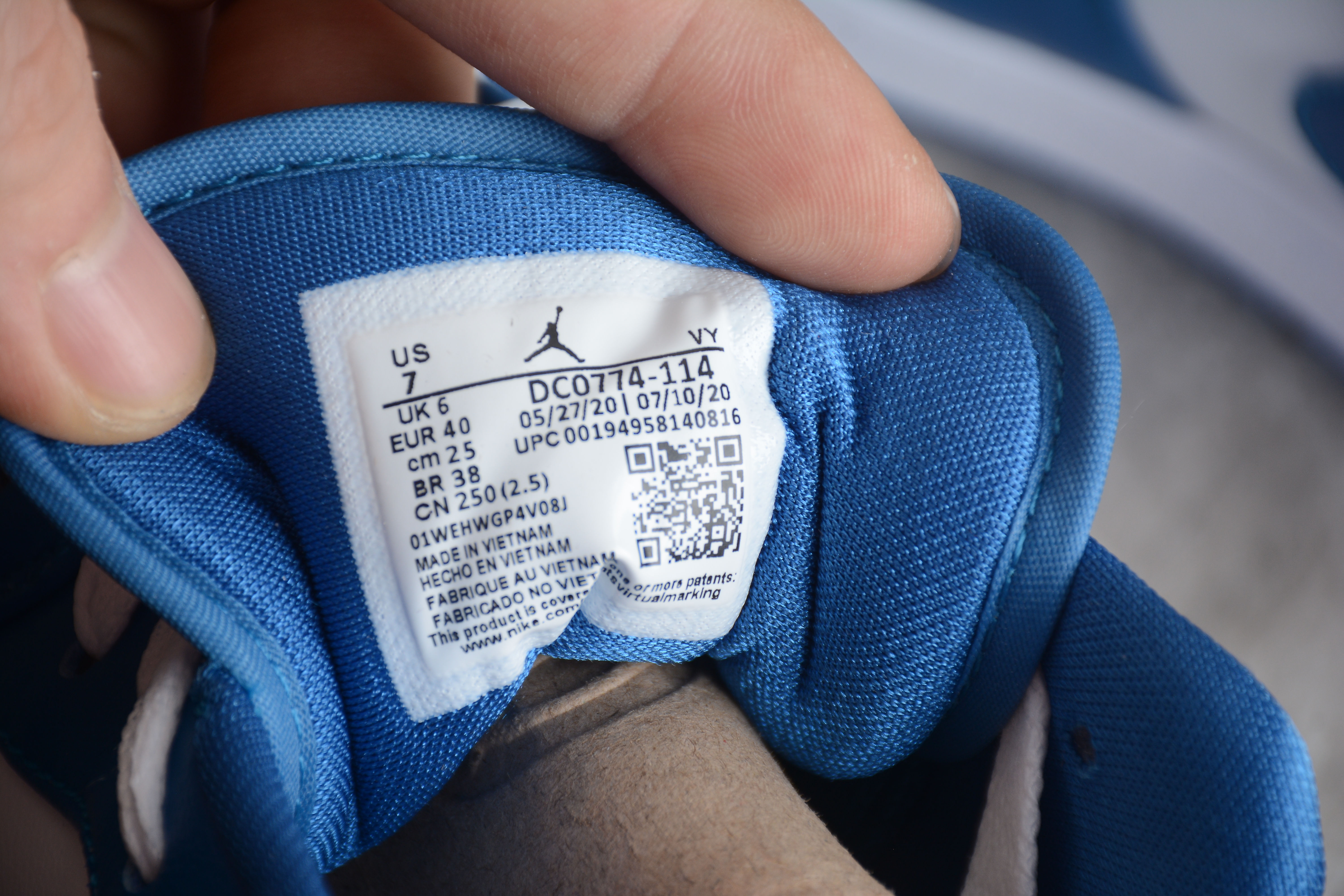 Air Jordan 1 Low Dark Navy Blue White DC0774-114
