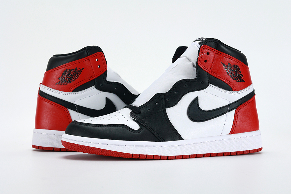 Jordan 1 Retro High OG 'Black Toe' 2016