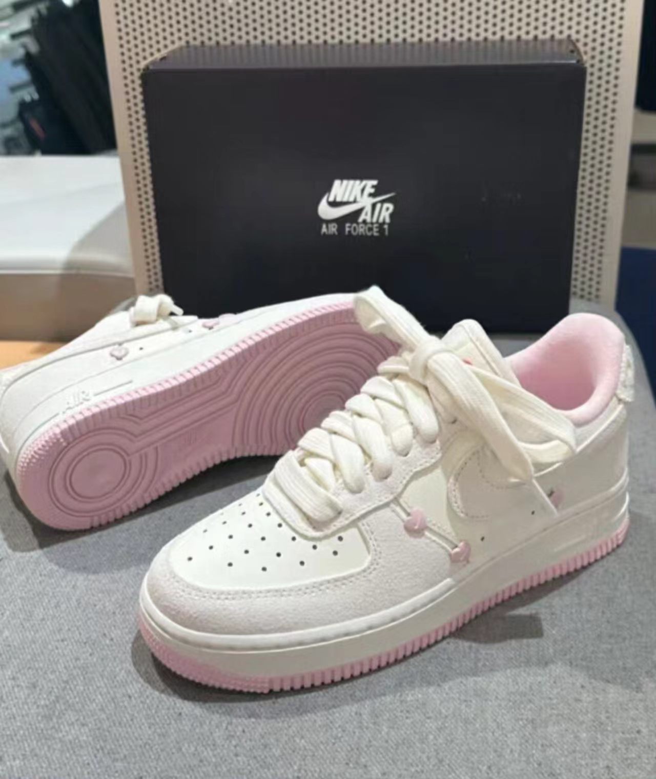 Nike Air Force 1 Low 