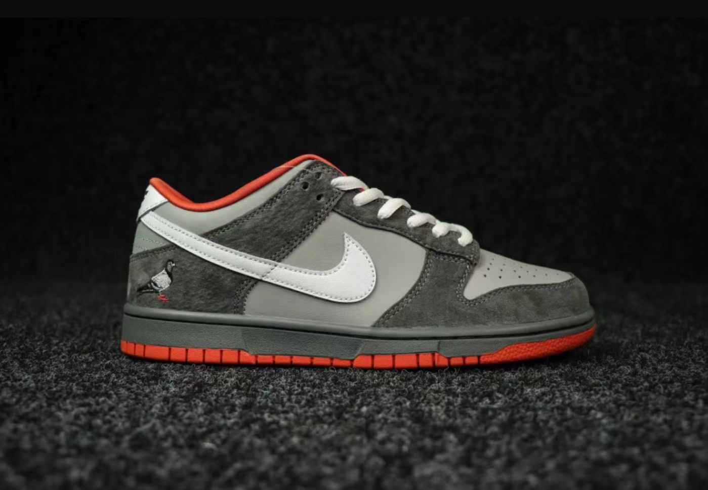 Nike SB Dunk Low Pro "Medium Grey/White"