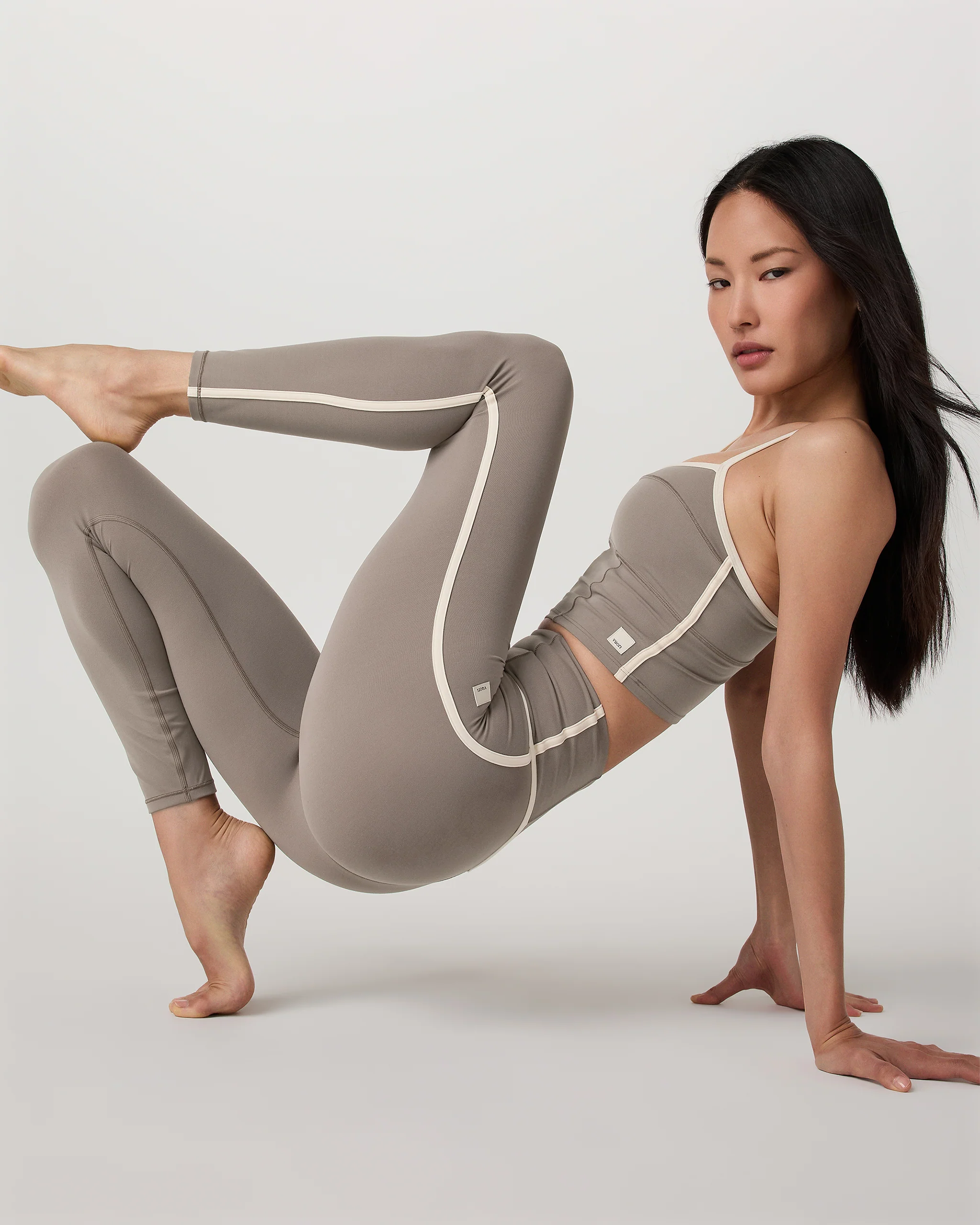 Vuori AllTheFeels™ Corset Legging