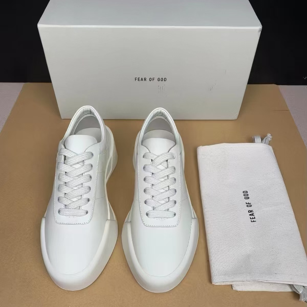Fear of God The Low Sneaker“Full White / Off-White”