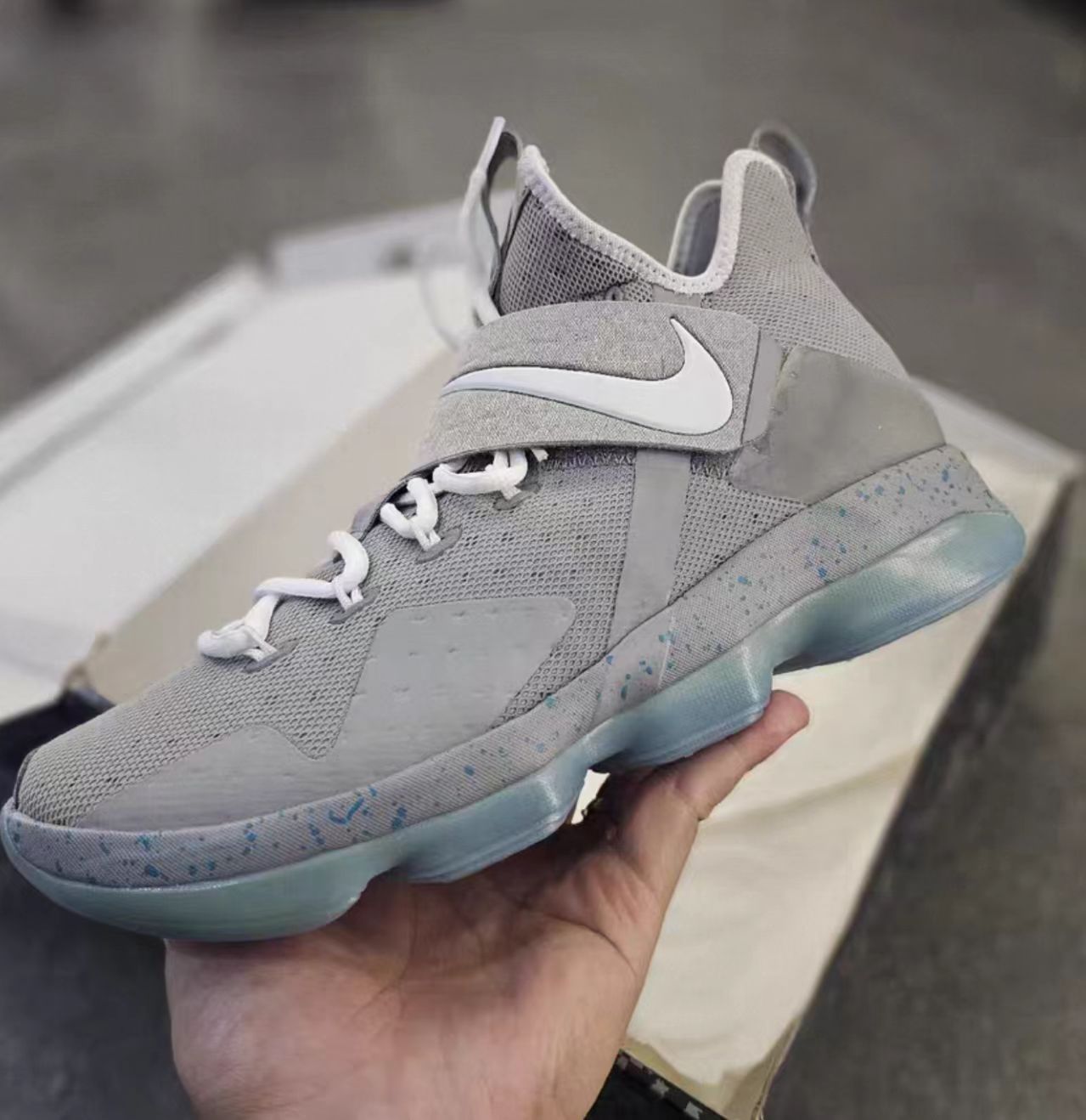 Nike LeBron 14 