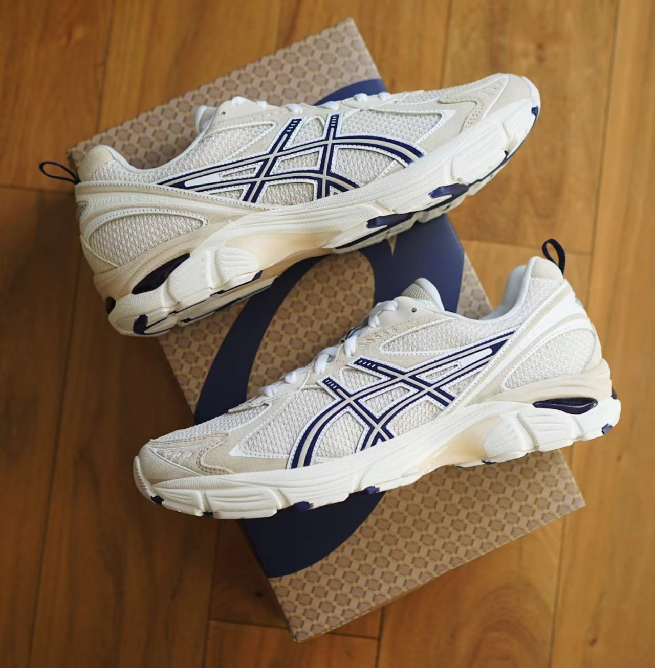 ASICS GT-2160 Beige Navy