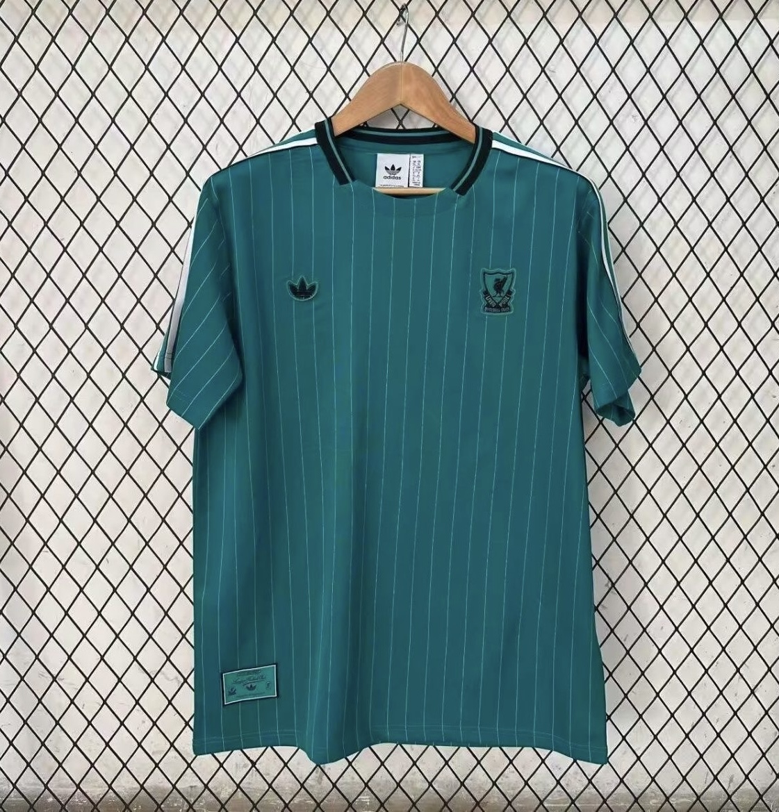 Liverpool Football Jersey Terrace Icons Special Edition Custom Shirt 2025/26