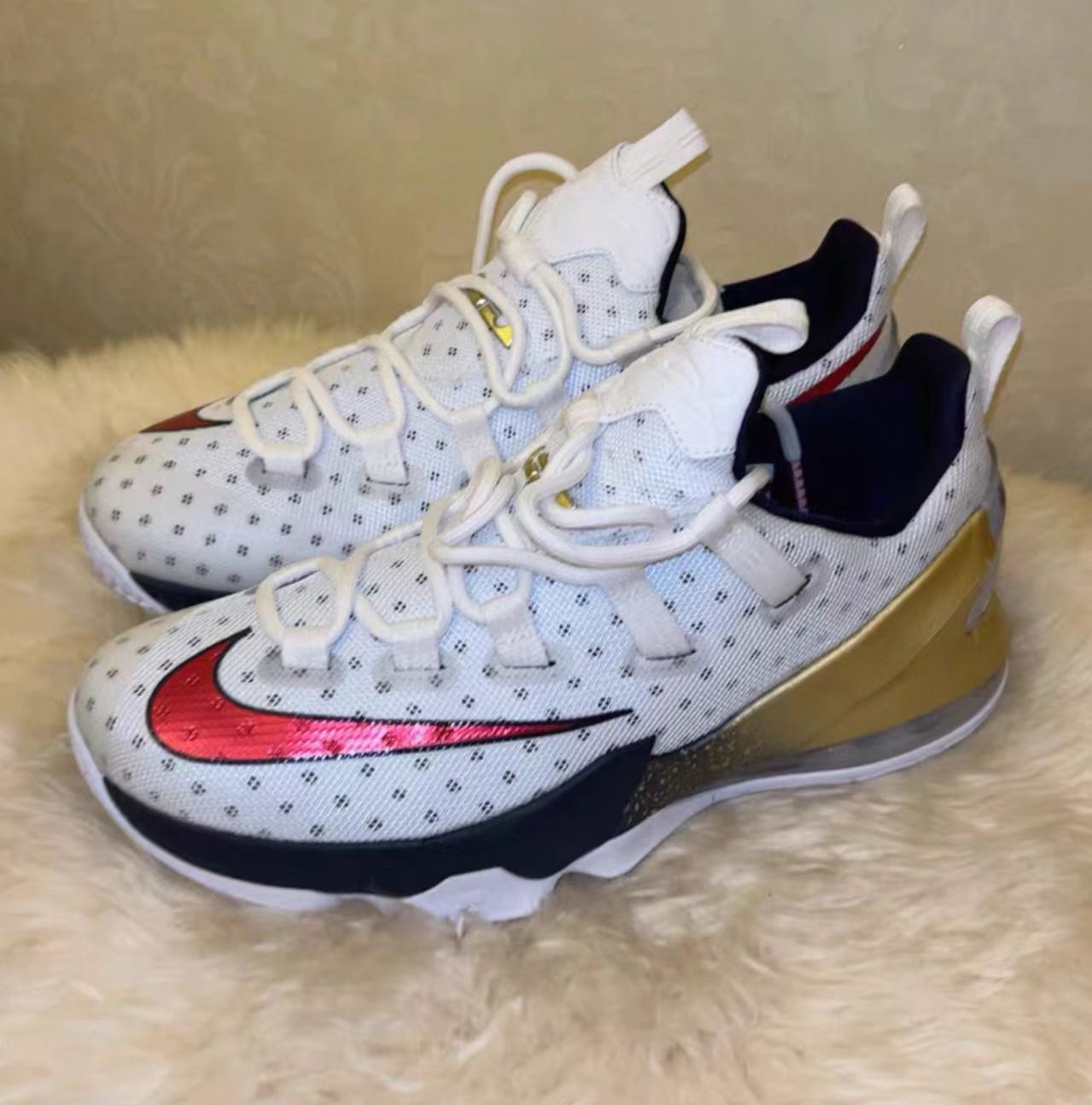 Nike LeBron 13 Low 'Gold Medal/Olympic'