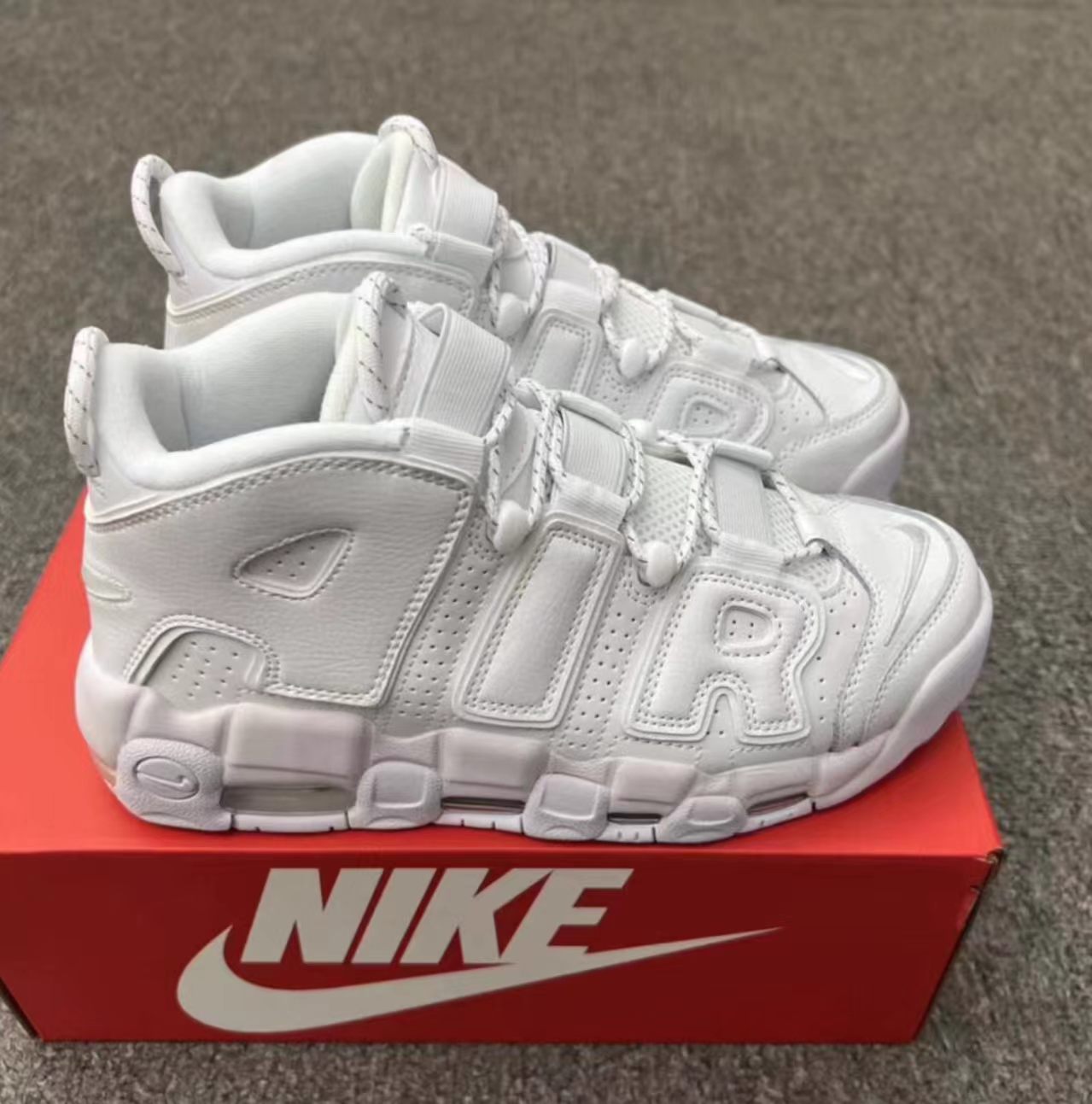 Nike Air More Uptempo 