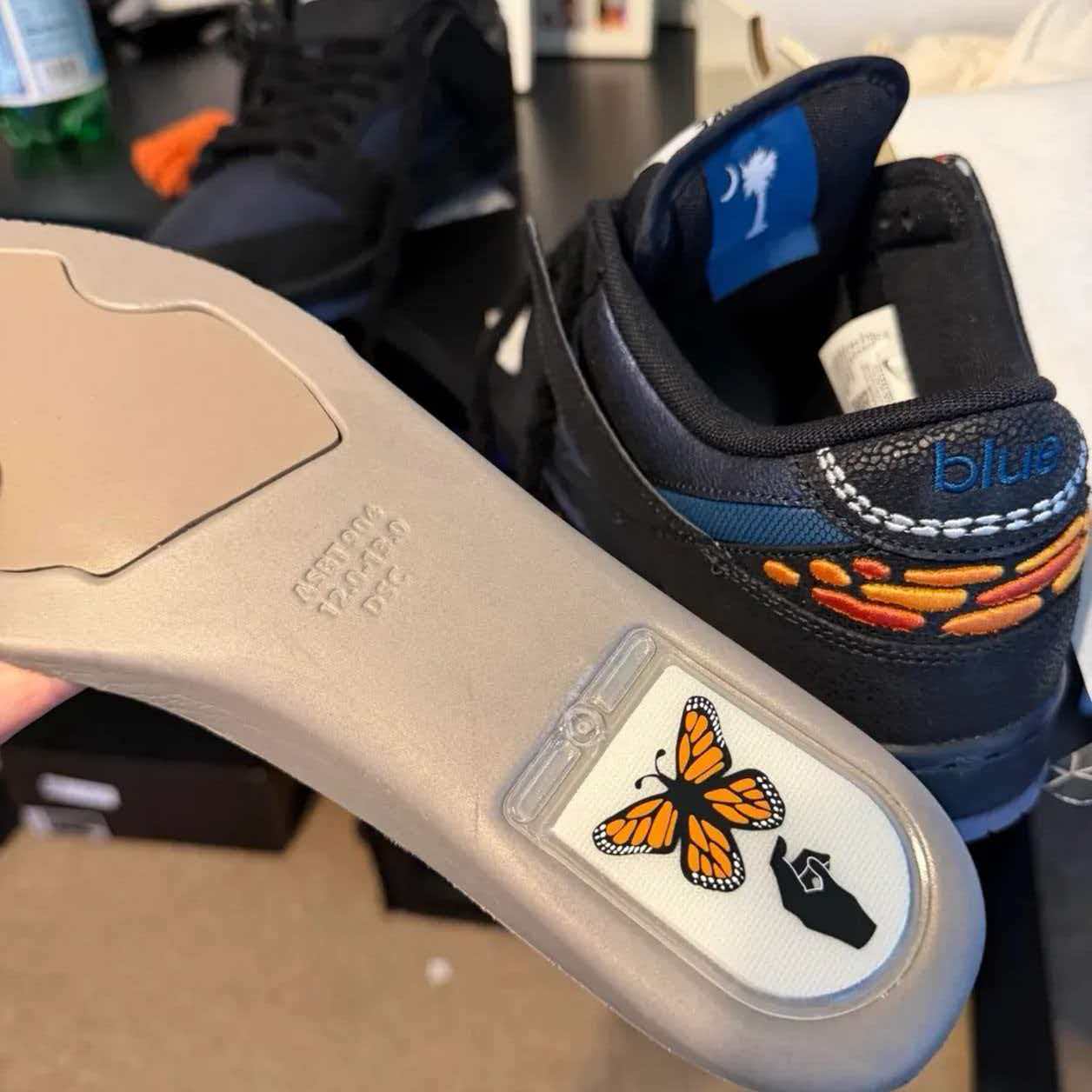 Bluetile Skate Shop x Nike SB Dunk Low 