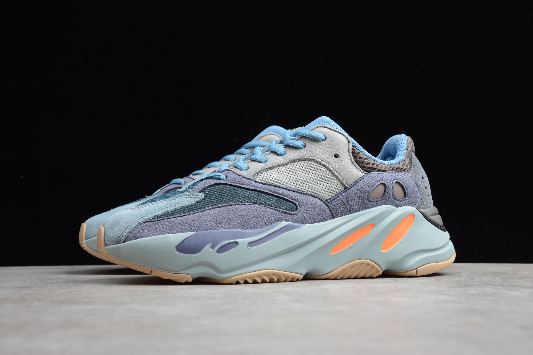 Yeezy Boost 700 