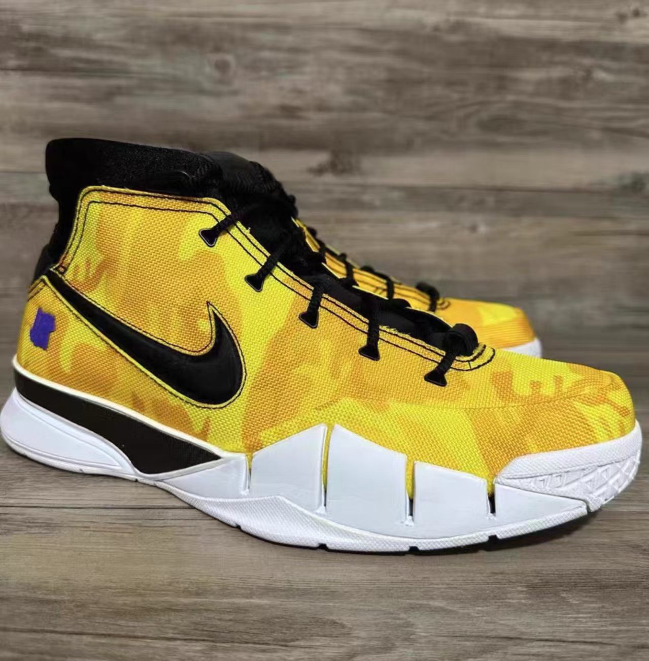 Nike Zoom Kobe 1 Protro x Undefeated "Lakers Camo"
