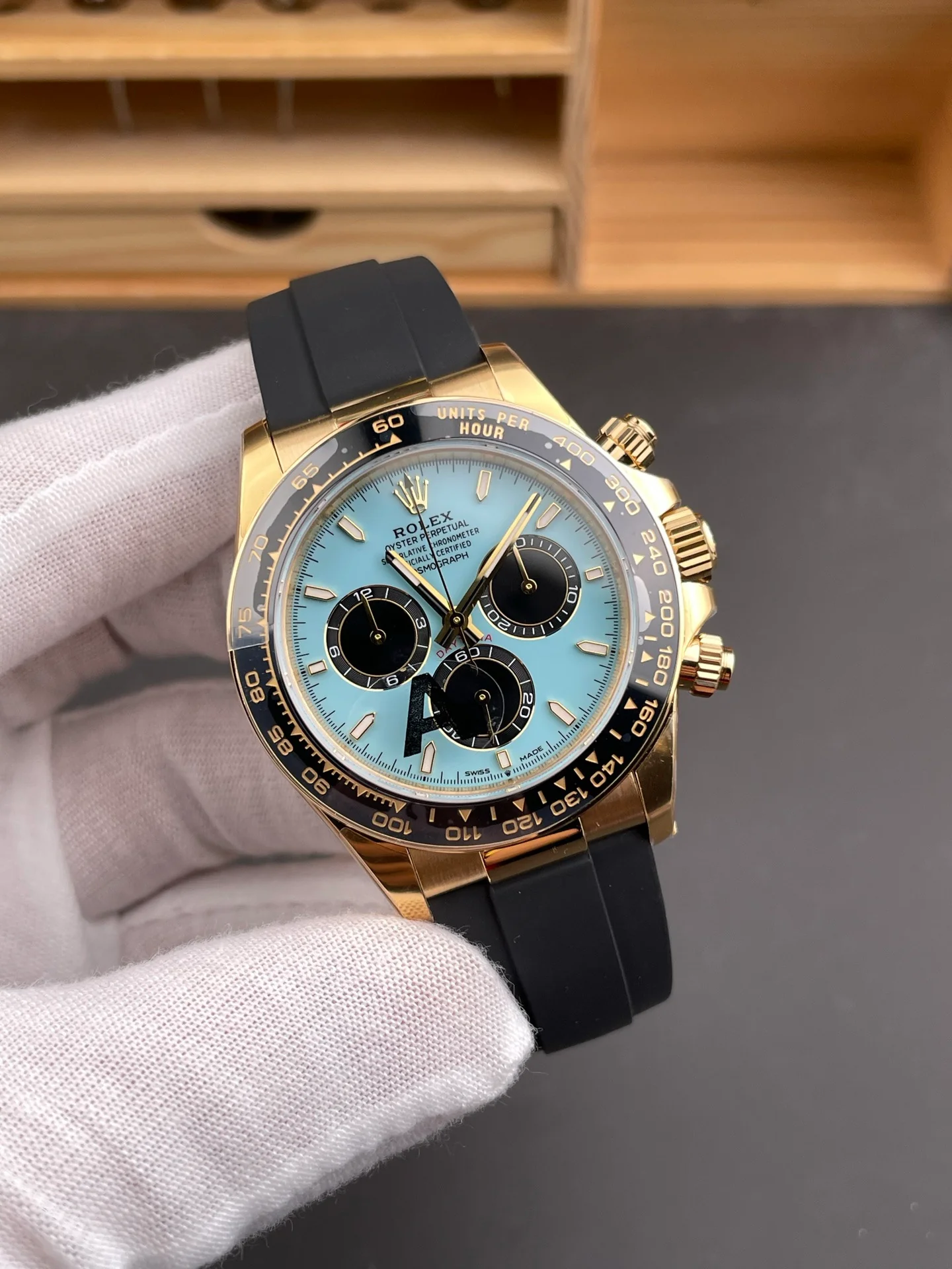 New Daytona Tiffany Blue Dial