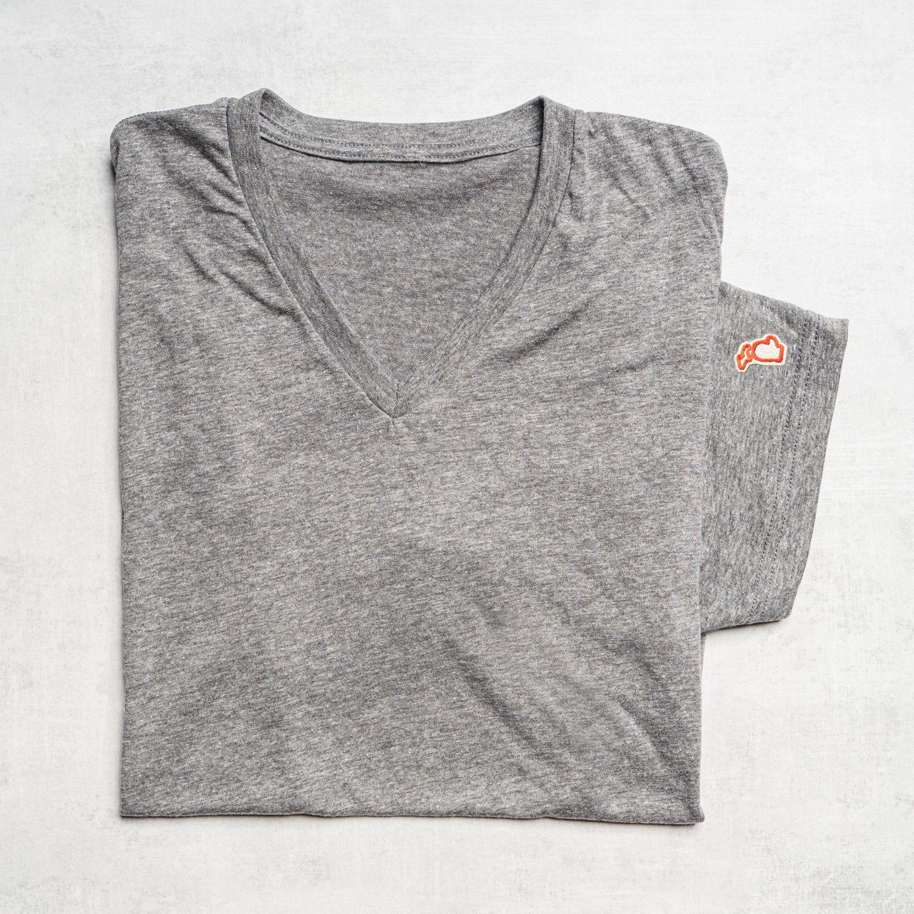 THE CLASSIC V-NECK (UNISEX)