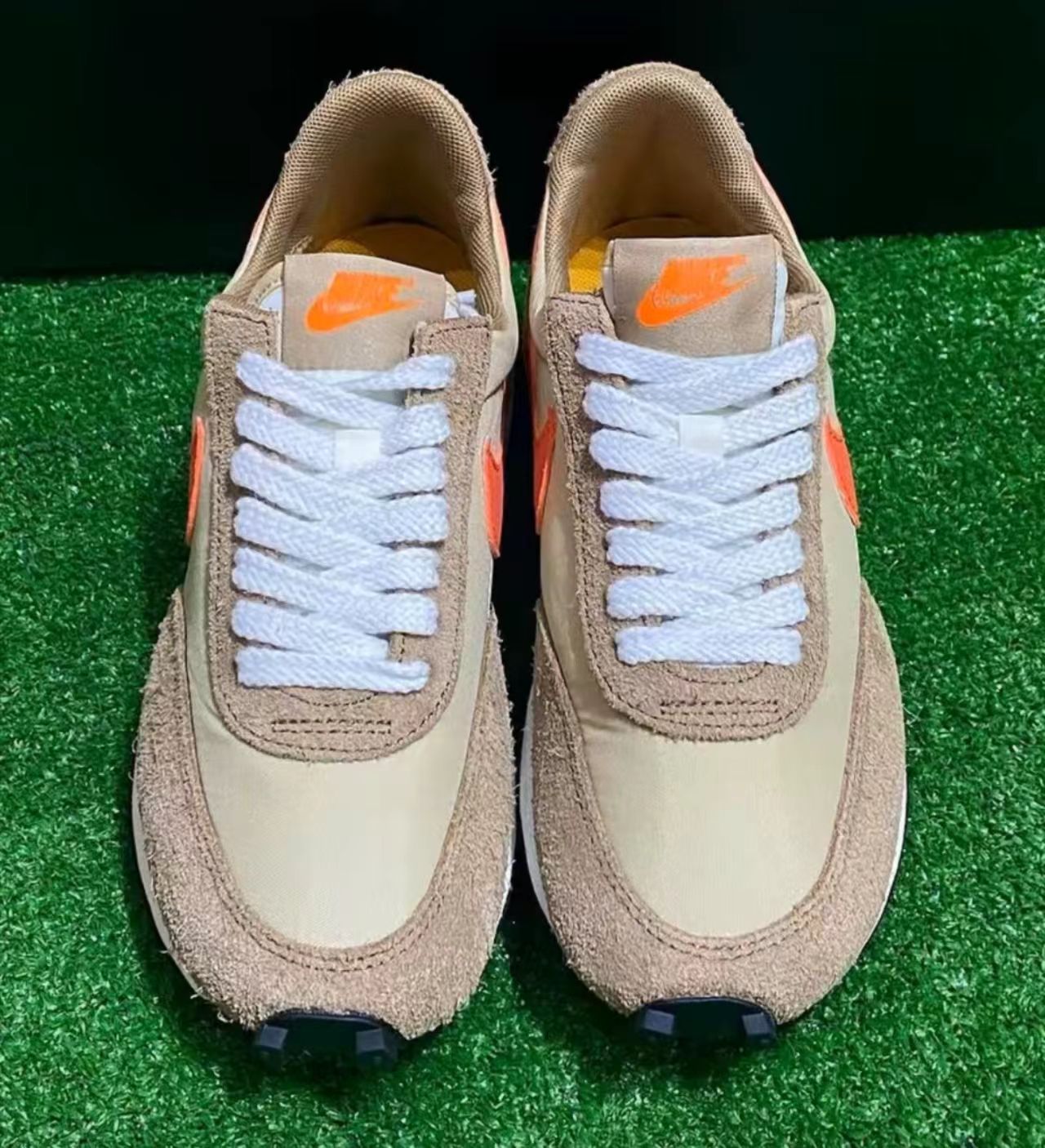 Nike Daybreak Beige Brown Orange Swoosh