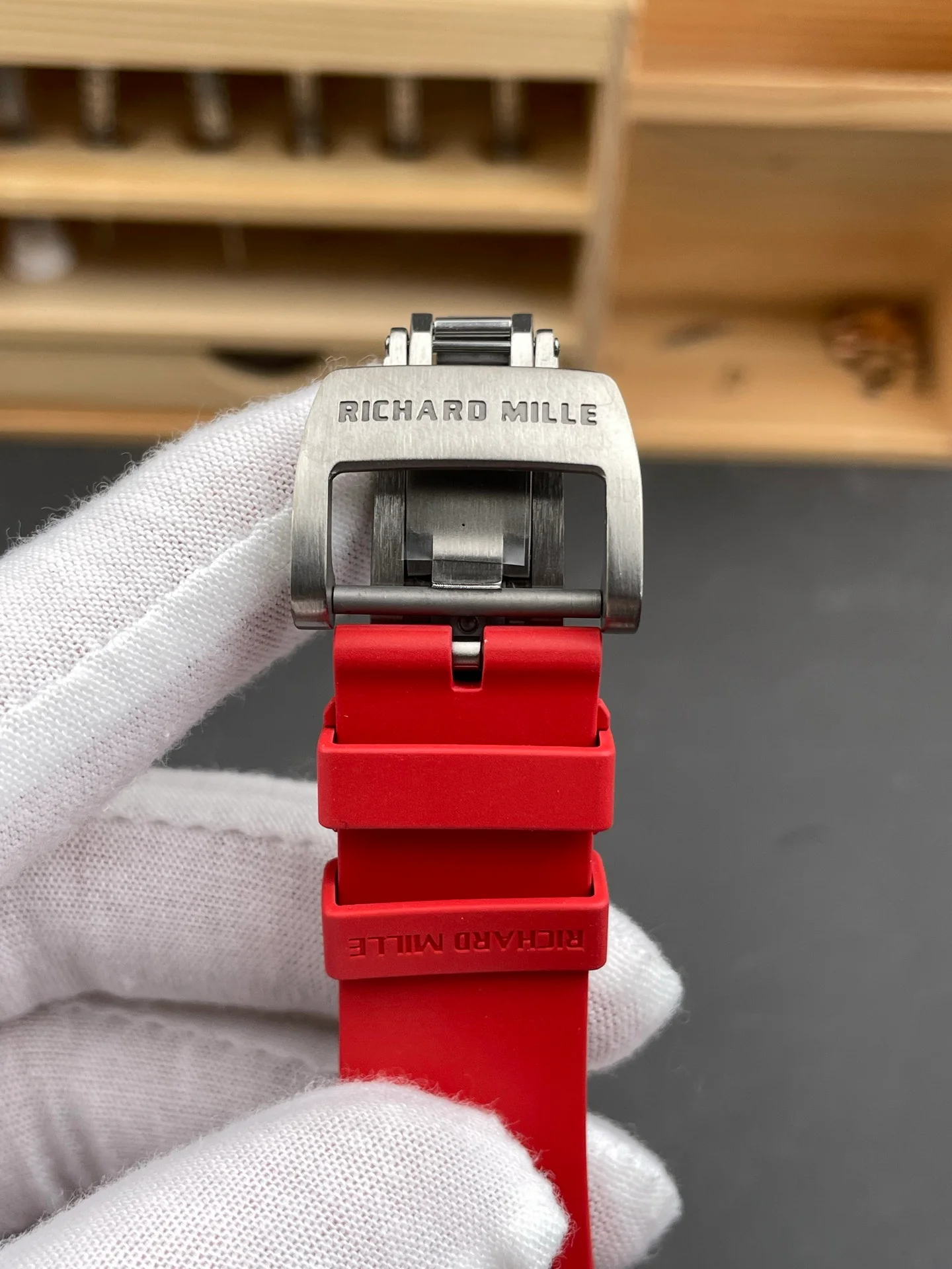 RM35-02 Carbon Fiber Red Bezel