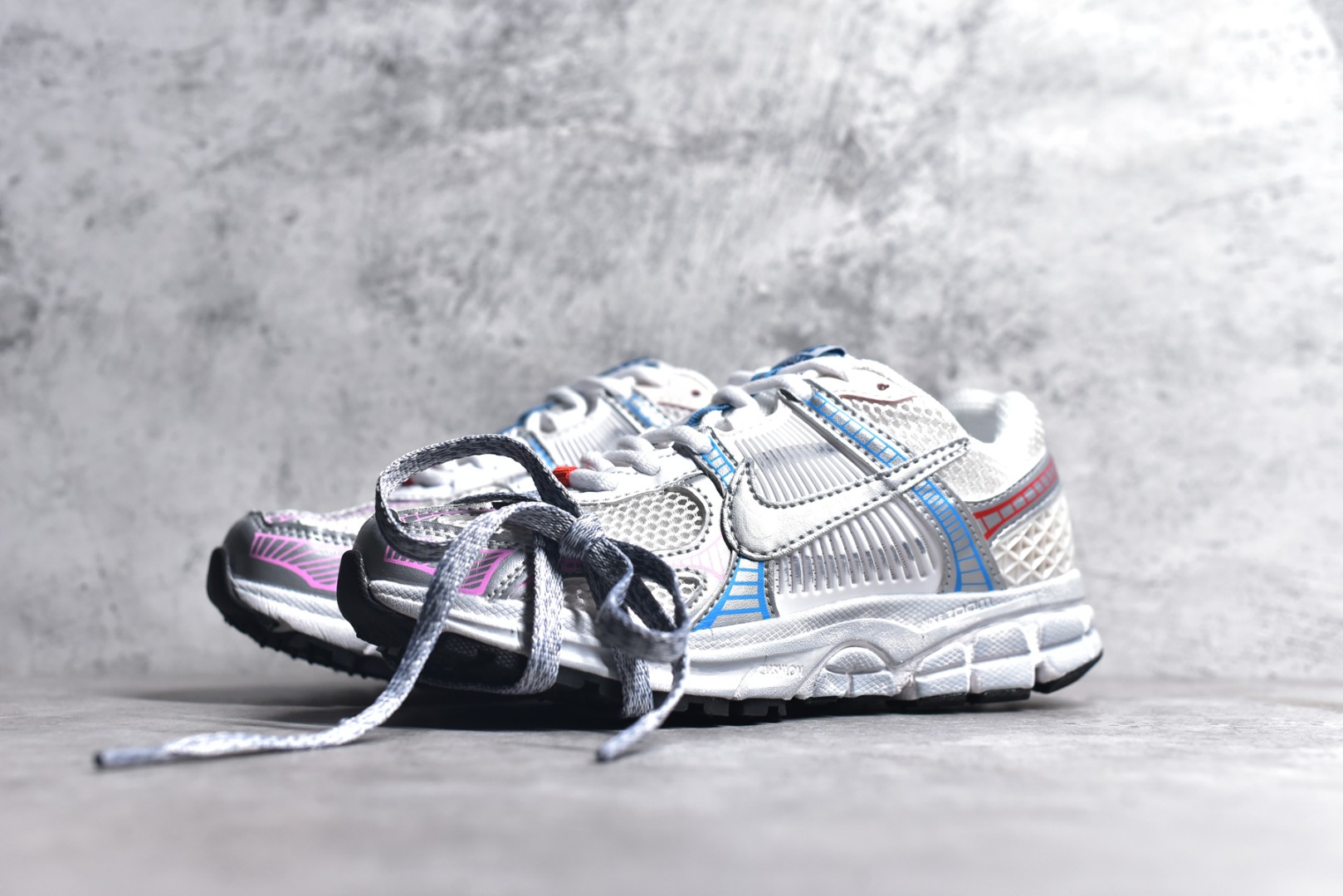 NIKE ZOOM VOMERO 5 FN3446-111