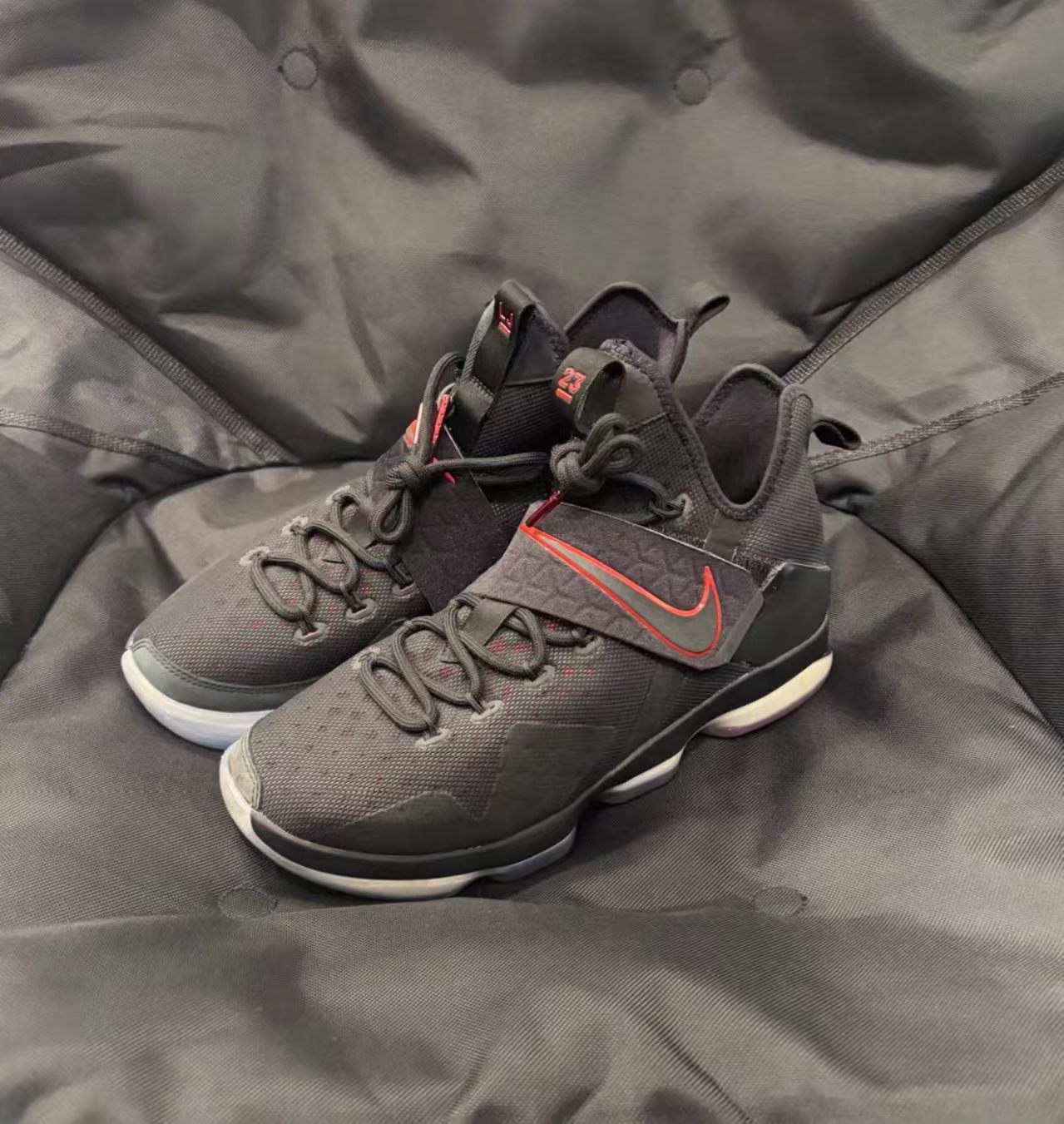 Nike LeBron 14 Black University Red
