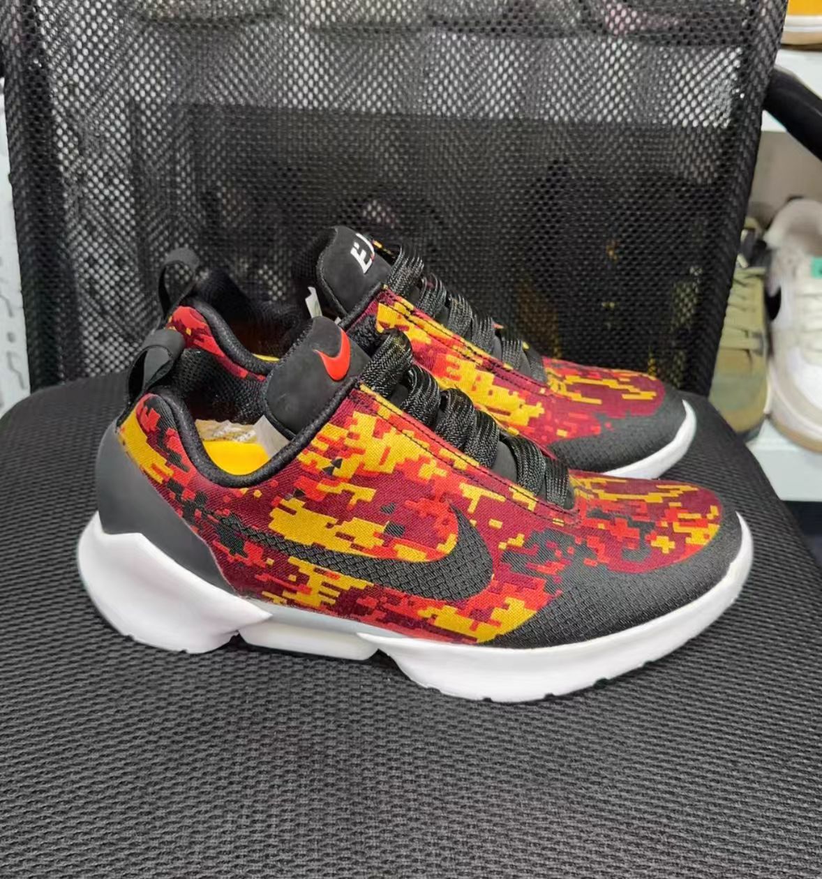 Nike HyperAdapt 1.0 "Team Red Digi Camo"