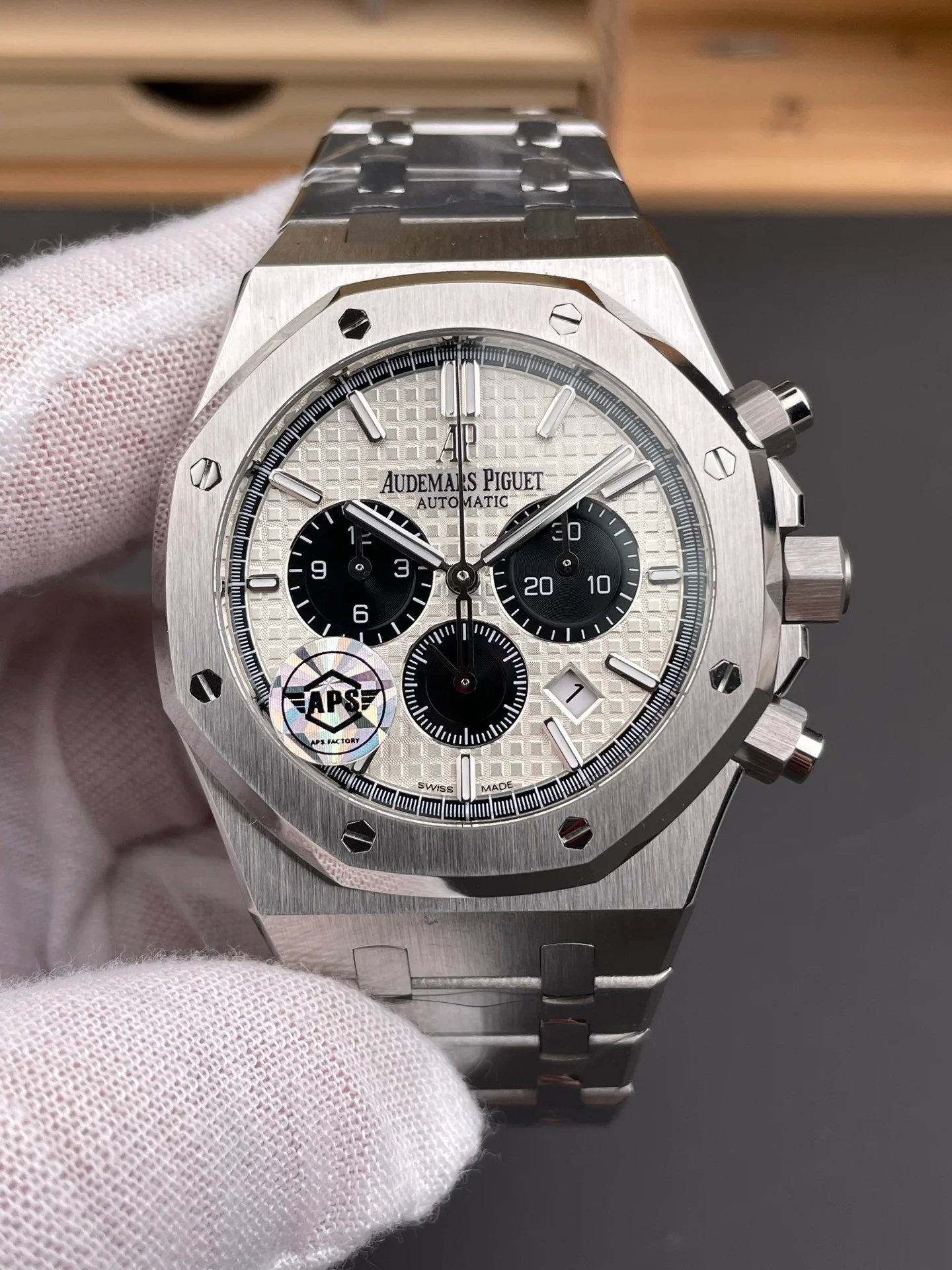Royal Oak 26331 White Panda