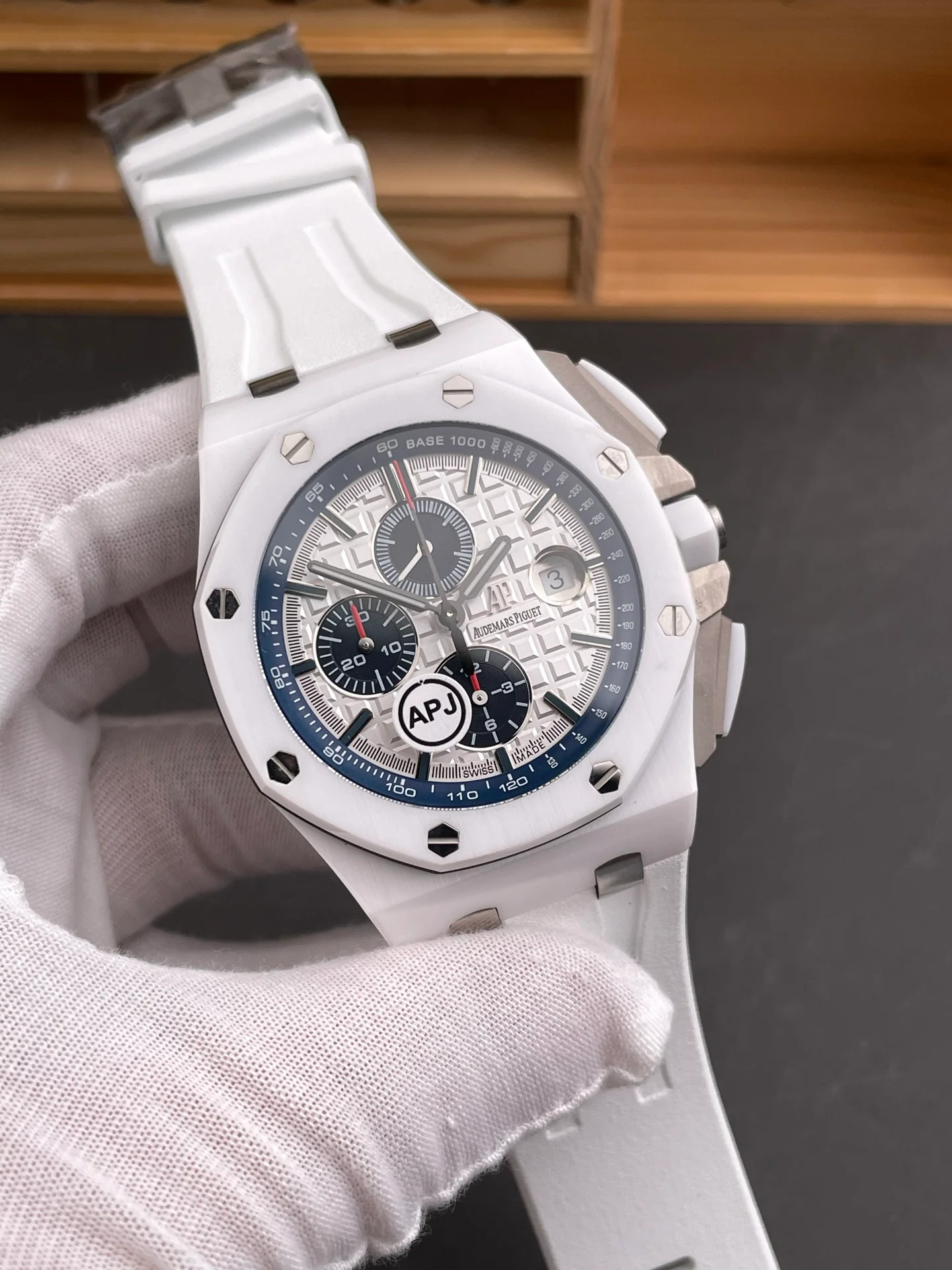 Royal Oak 16202 White Ceramic