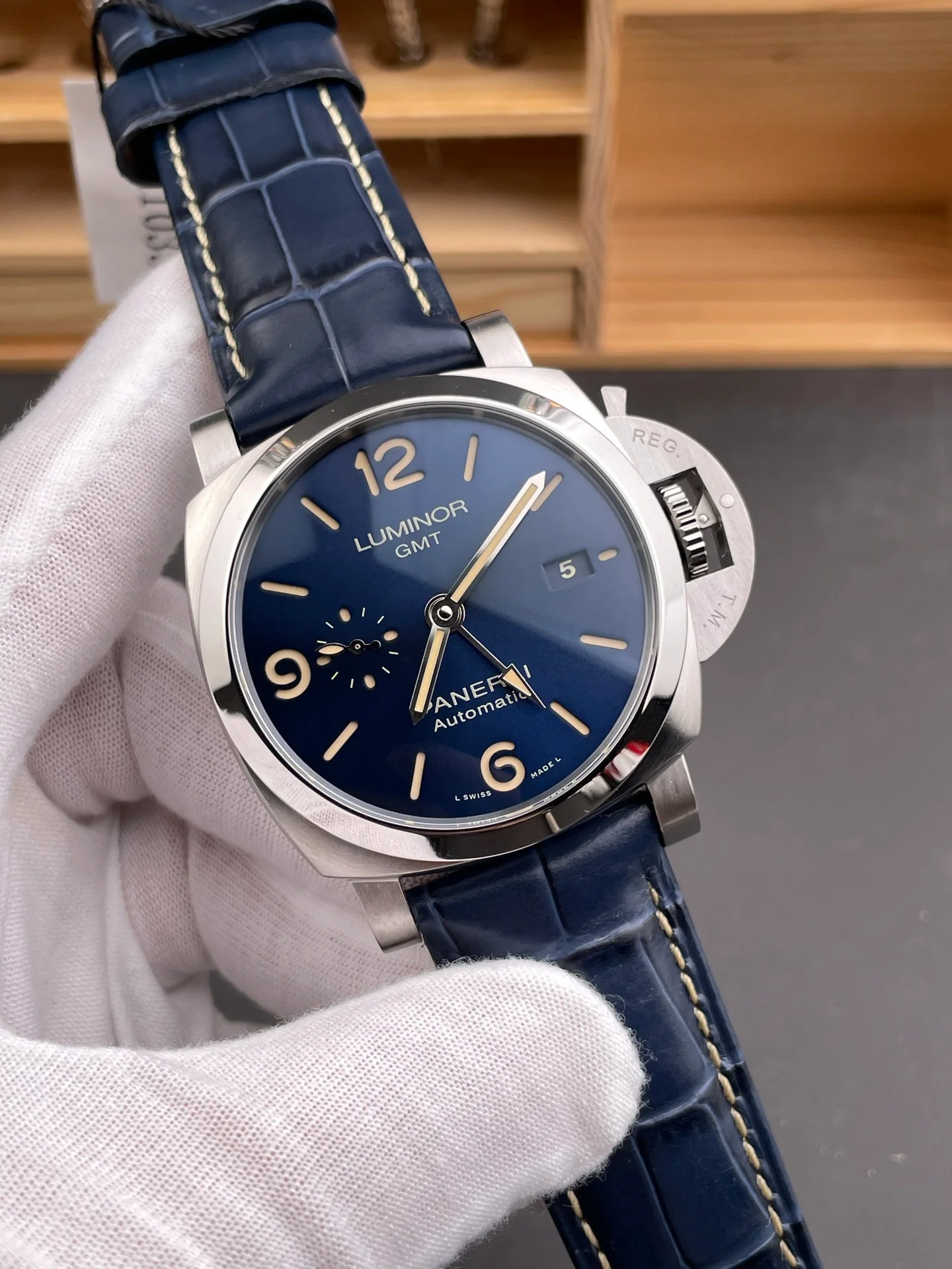 Luminor PAM1033 GMT