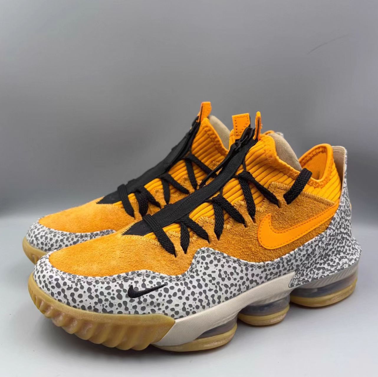 Nike LeBron 16 Low 