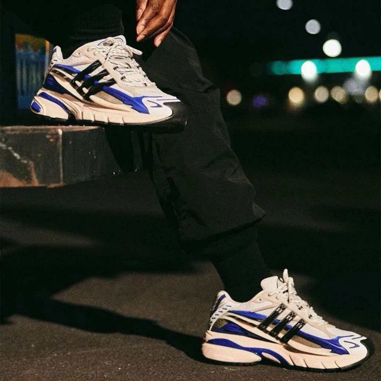adidas  × pharrell williams Adistar Jellyfish VIRGINIA