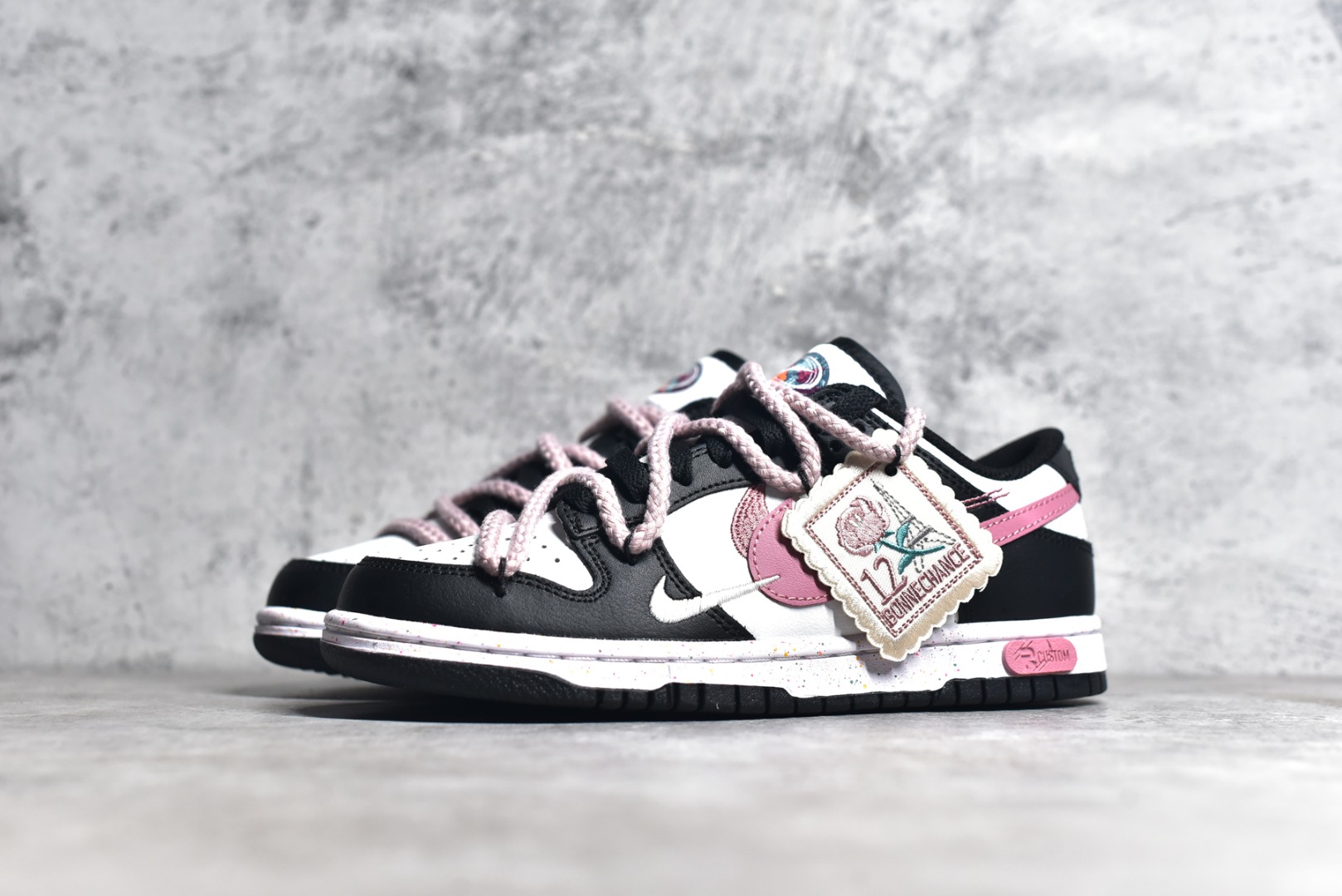 DUNK LOW MULTI-COLOR SWOOSH FD4623-131