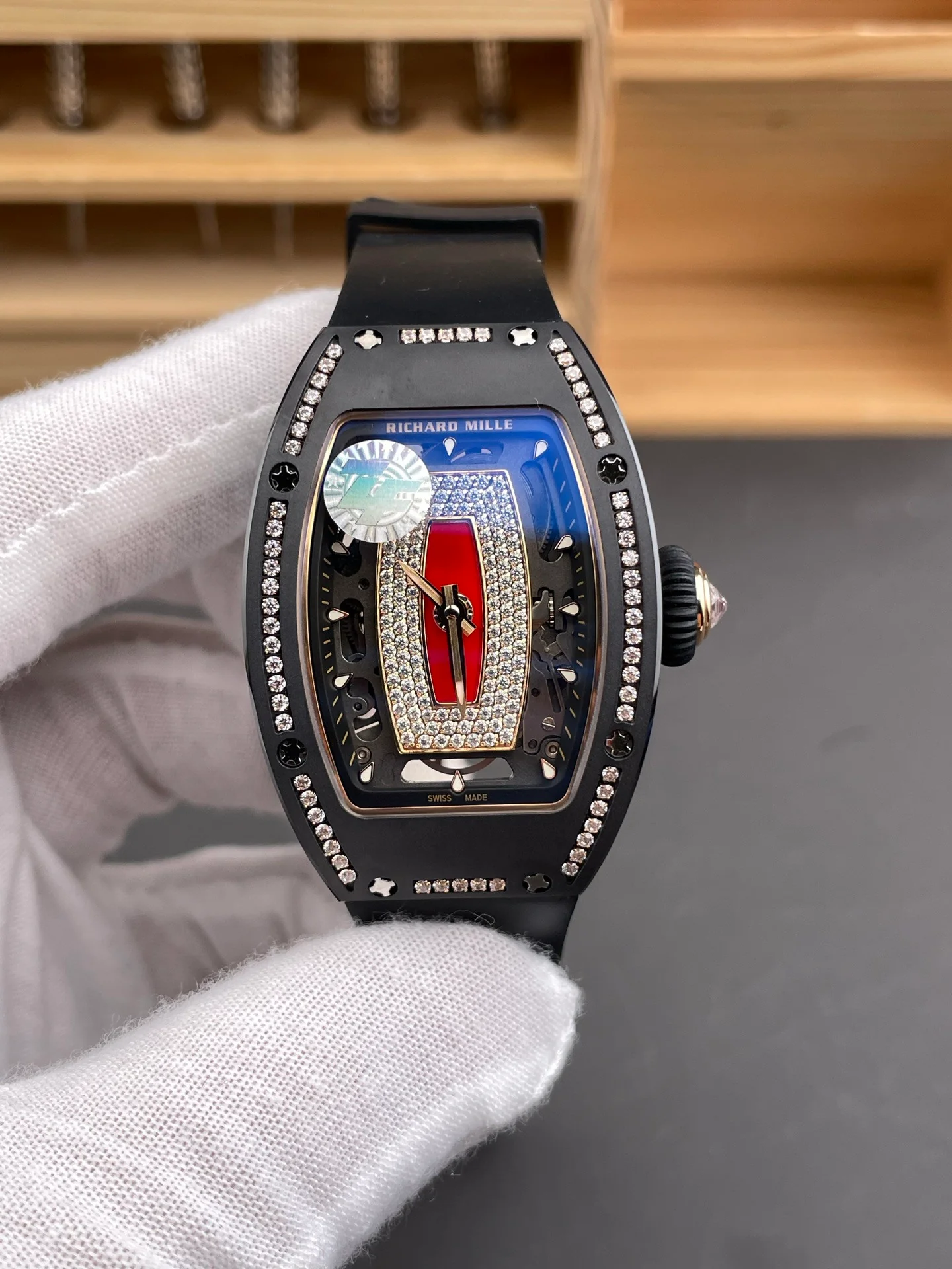 RM07-01 Black Ceramic Red Lips Diamond Bezel