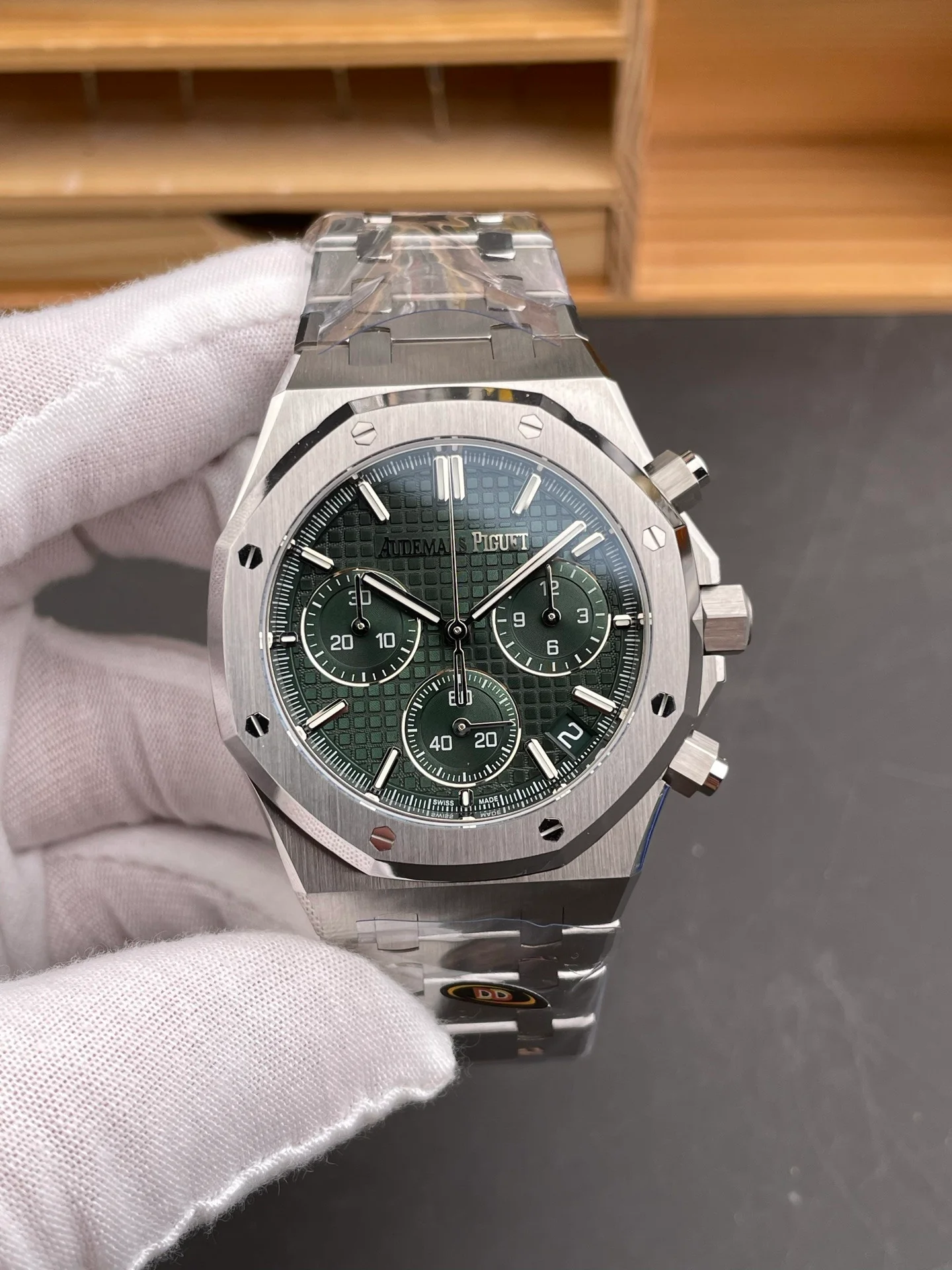Royal Oak 26240 Green Dial