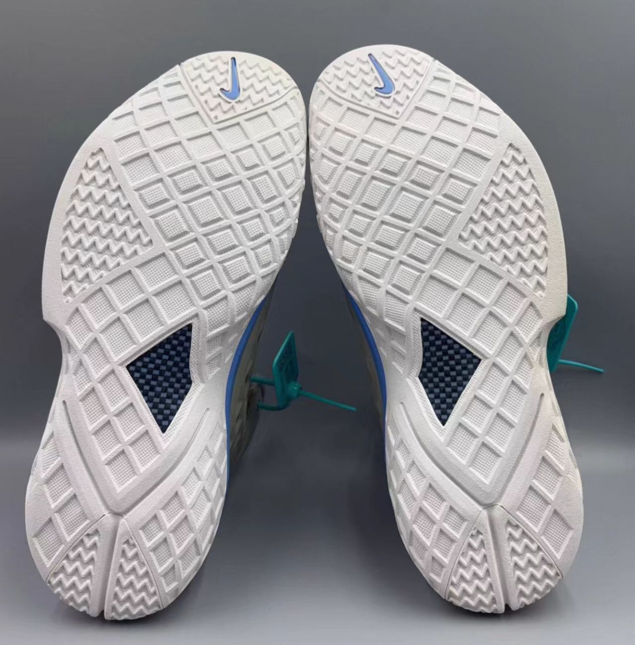 Nike Zoom Kobe 3 "MPLS"