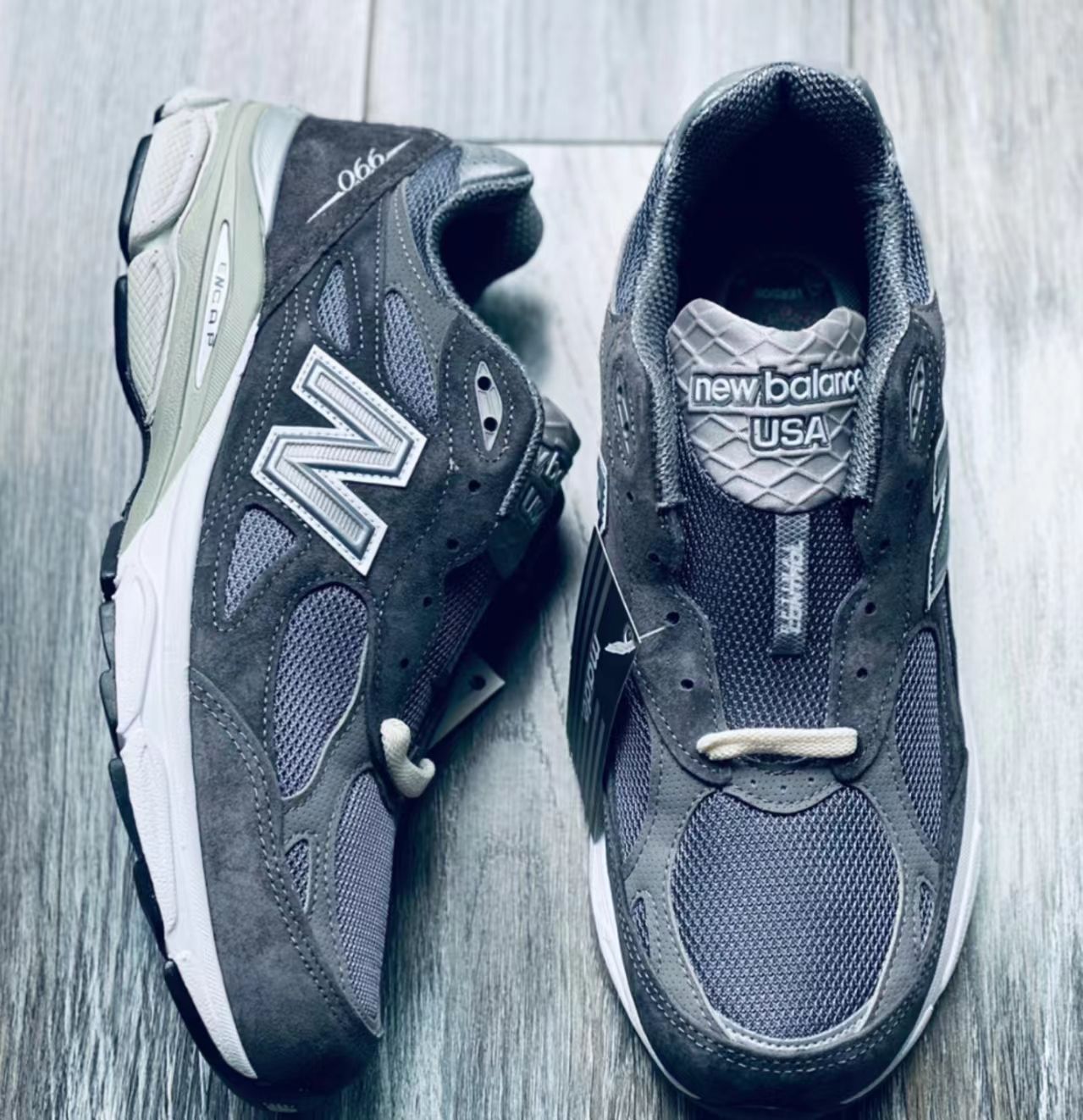 New Balance 990v3  Grey
