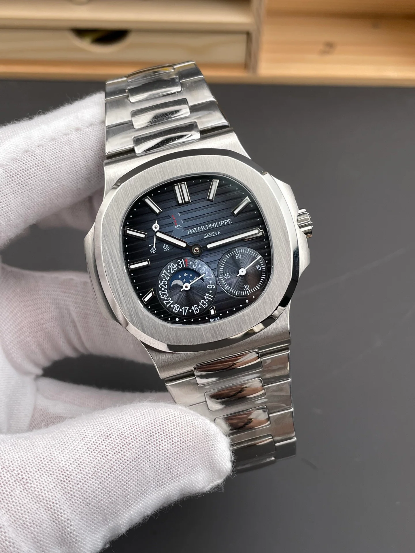 Nautilus 5712 Blue Dial