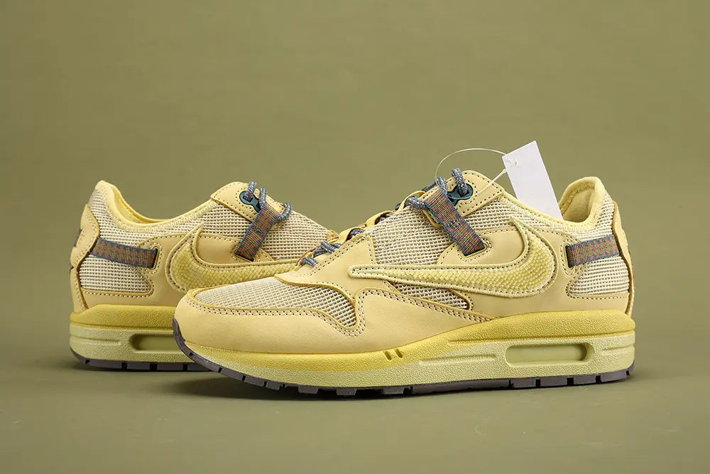 Nike Air Max 1 Travis Scott Cactus Jack Saturn Gold