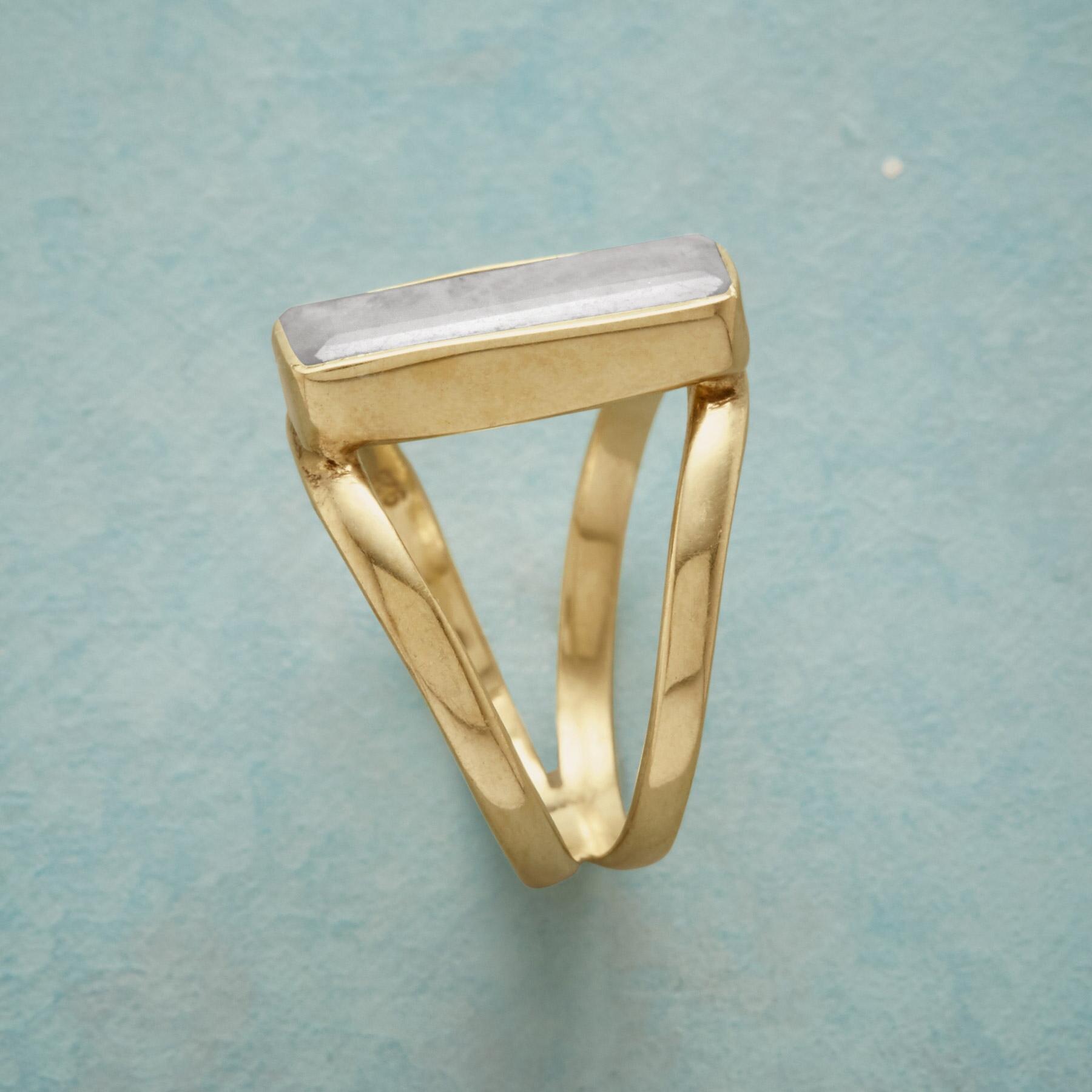 Captured Light Ring