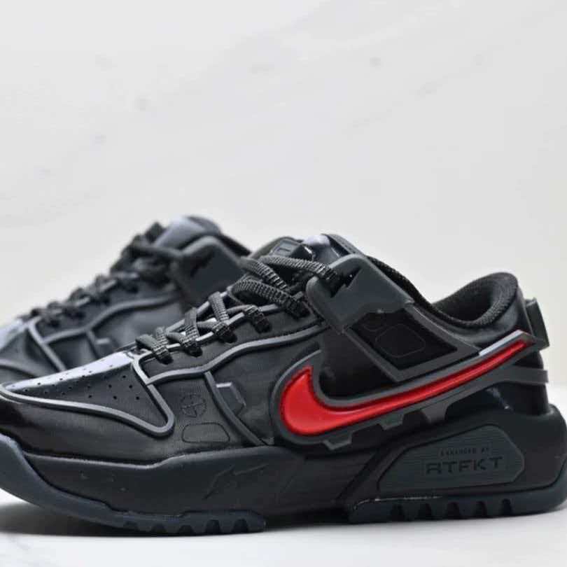 RTFKT x Nike Dunk Genesis Low “Clone X